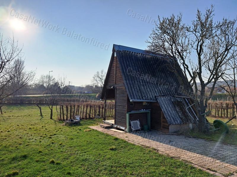Építhető, jó lokáció - eladó MEZŐGAZDASÁGI TERÜLET BALATONFÜREDEN