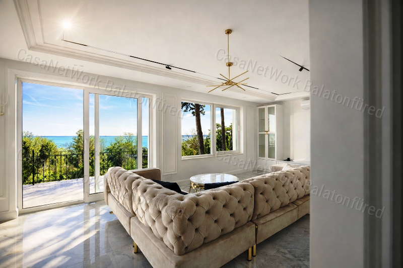 Mediterrán hangulatú, panorámás EXKLUZÍV VILLA TIHANYBAN