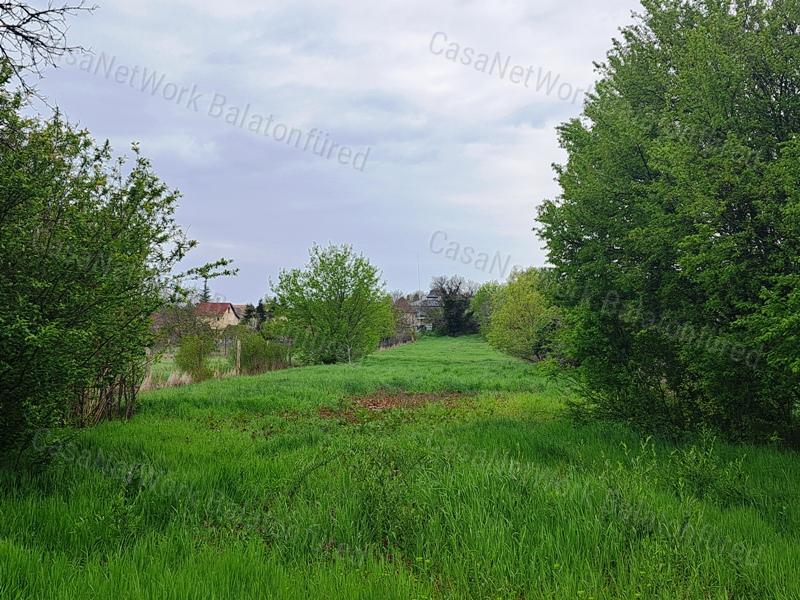 Csendes környezetben eladó GAZDASÁGI ÉPÜLET BALATONFÜREDEN