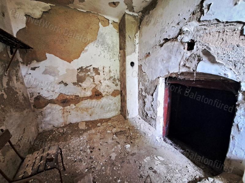 Csendes környezetben eladó GAZDASÁGI ÉPÜLET BALATONFÜREDEN