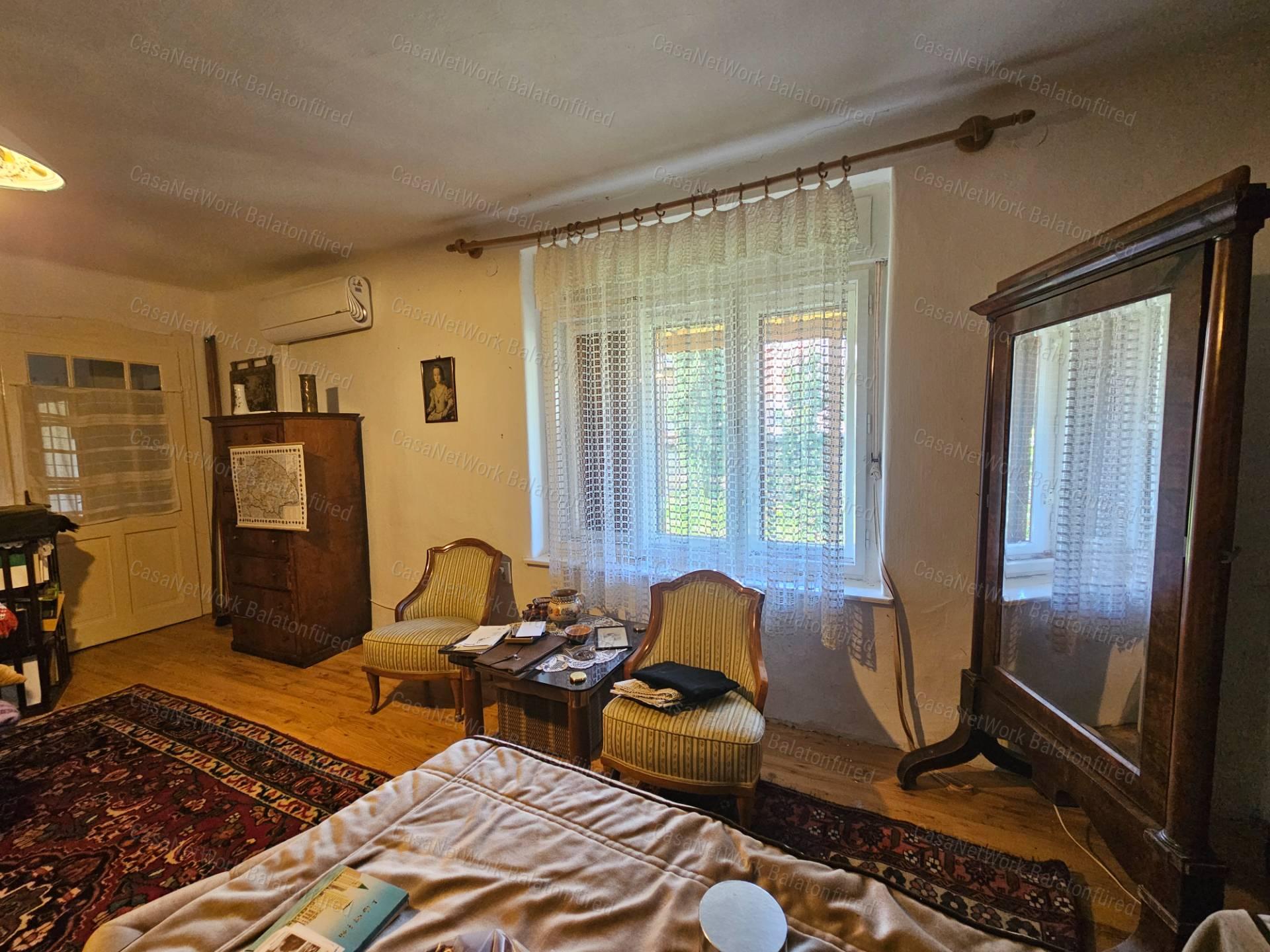 Eladó parasztház Csopakon - különleges hangulat, kivételes lehetőség