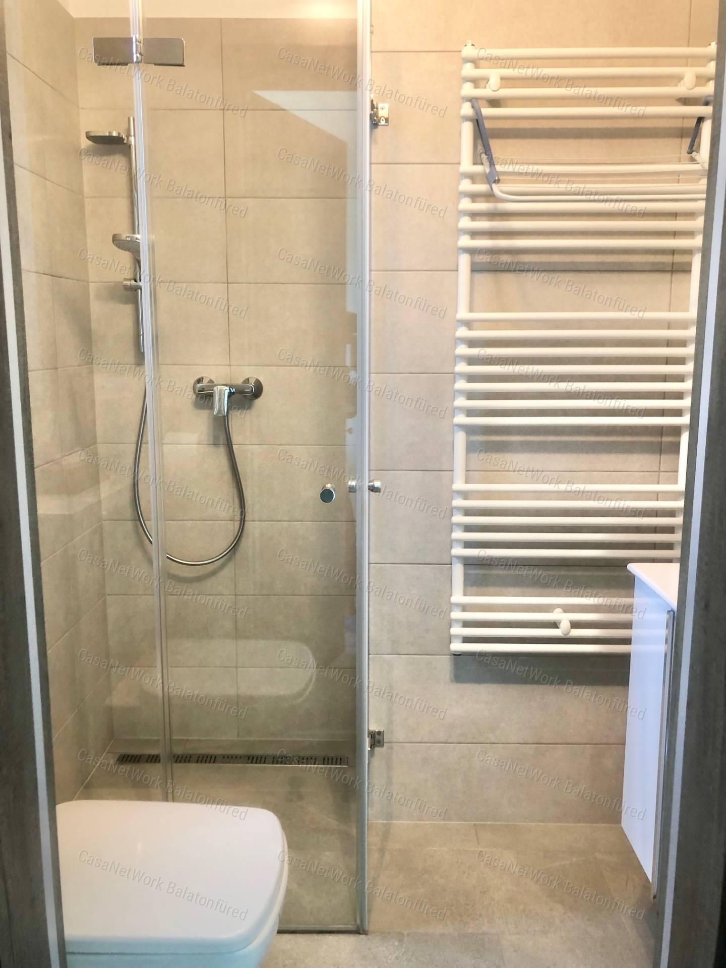PANORÁMÁS  Prémium kategóriás LUXUS IKER CSALÁDI HÁZ