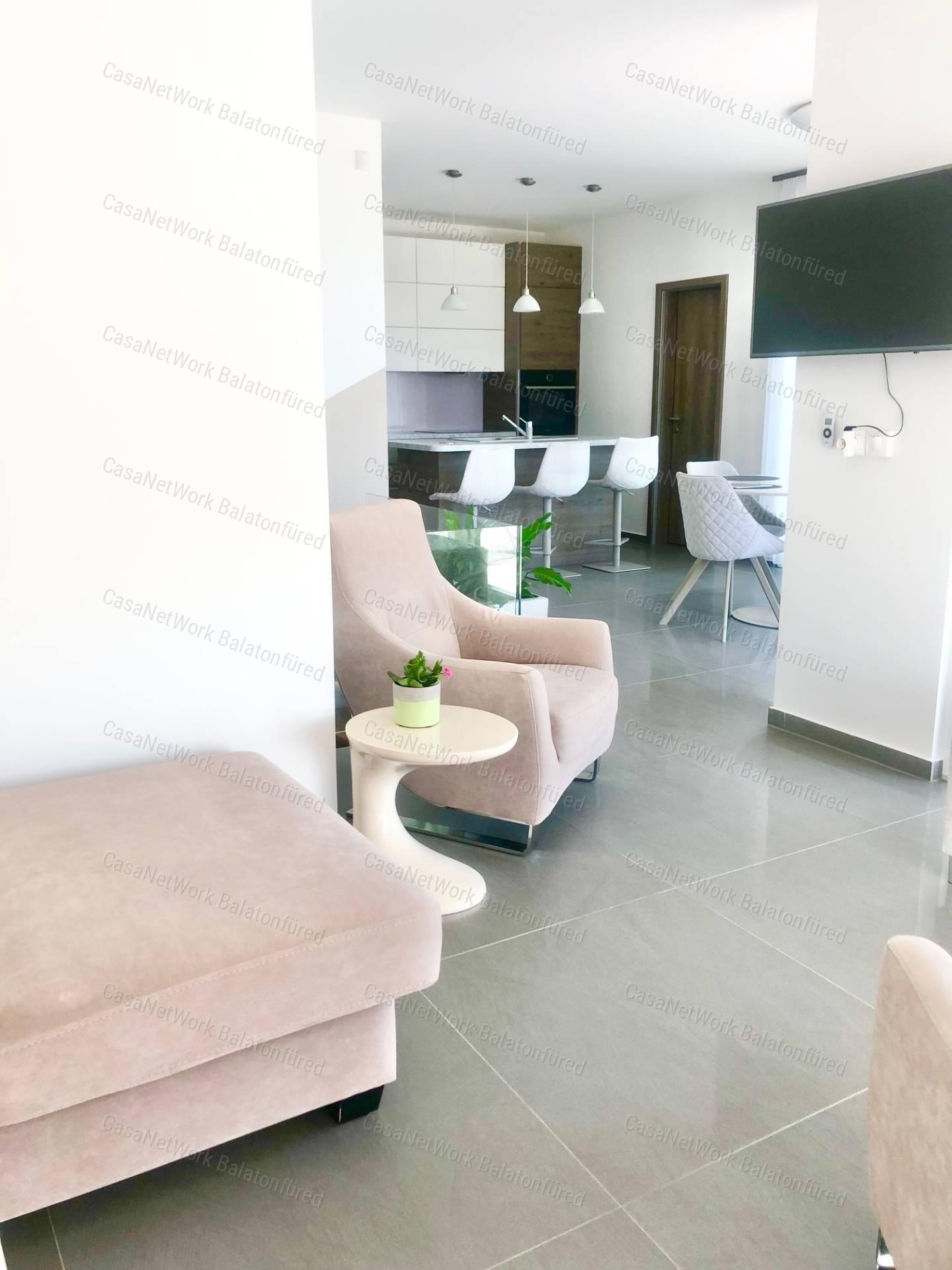 PANORÁMÁS  Prémium kategóriás LUXUS IKER CSALÁDI HÁZ
