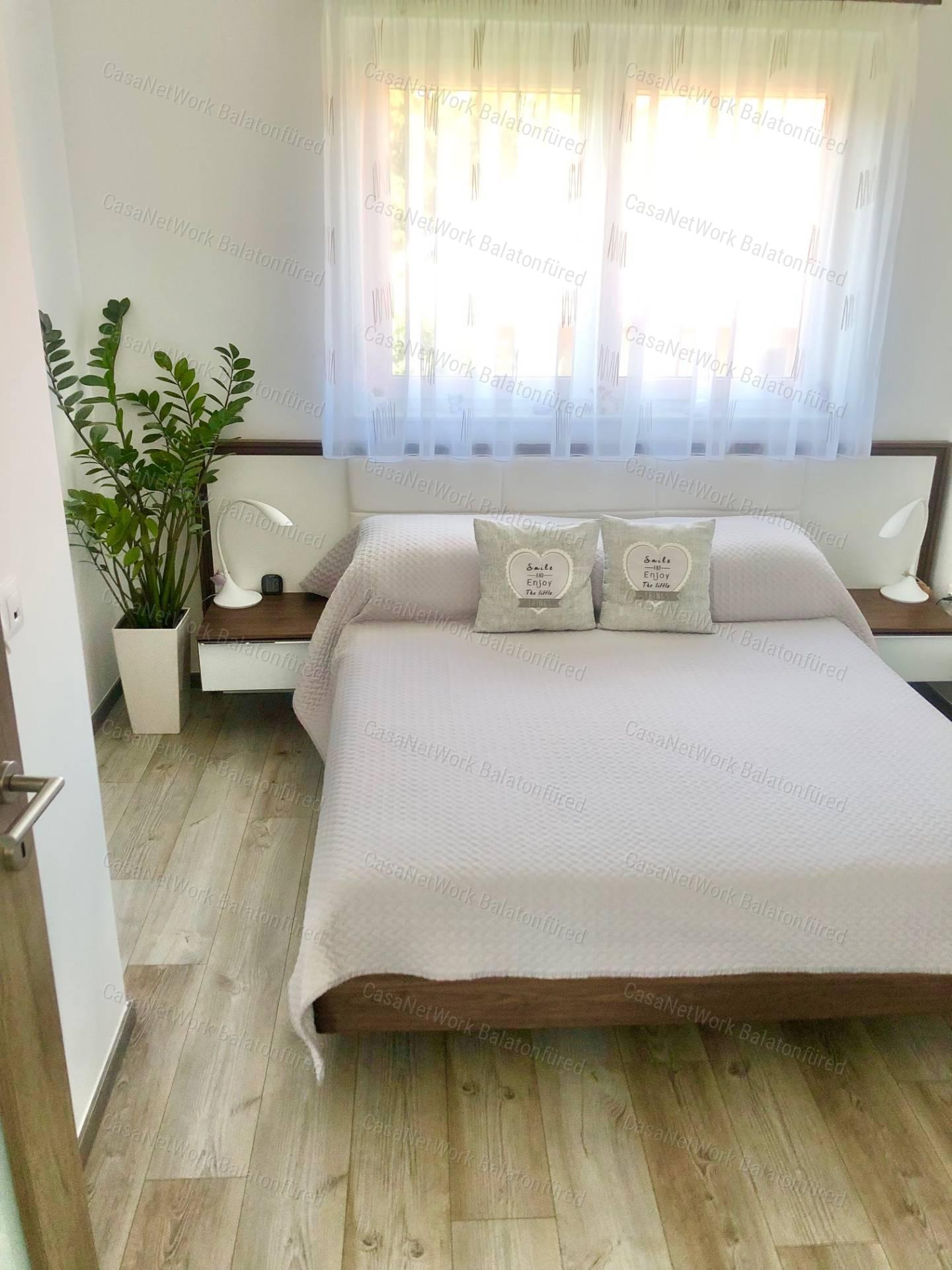 PANORÁMÁS  Prémium kategóriás LUXUS IKER CSALÁDI HÁZ