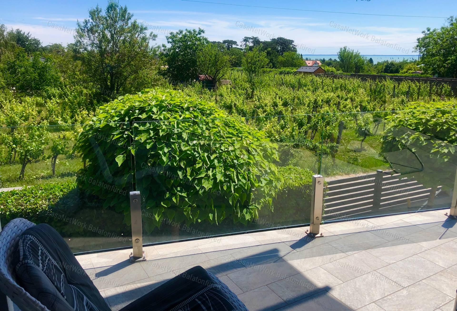 PANORÁMÁS  Prémium kategóriás LUXUS IKER CSALÁDI HÁZ