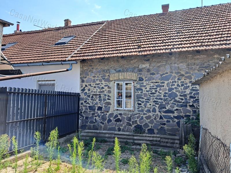 Felújítandó társasházi lakás - eladó BADACSONYTÖRDEMICEN