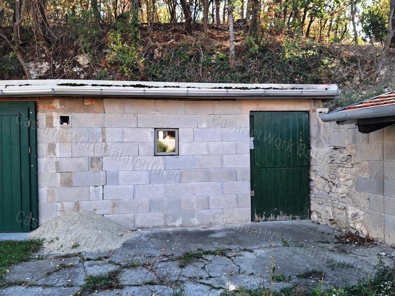 Kiváló lokációban - eladó CSALÁDI HÁZ TIHANYBAN