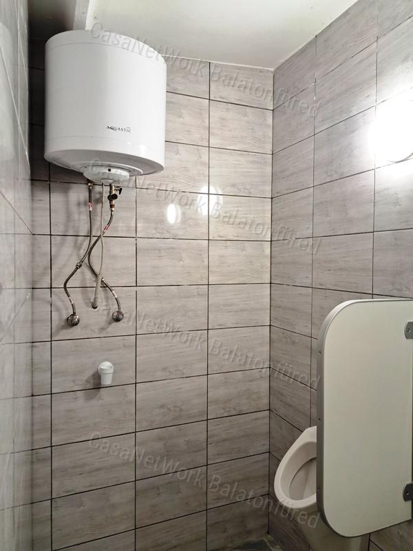Központi helyen a vár mellett - eladó VENDÉGLŐ NAGYVÁZSONYBAN
