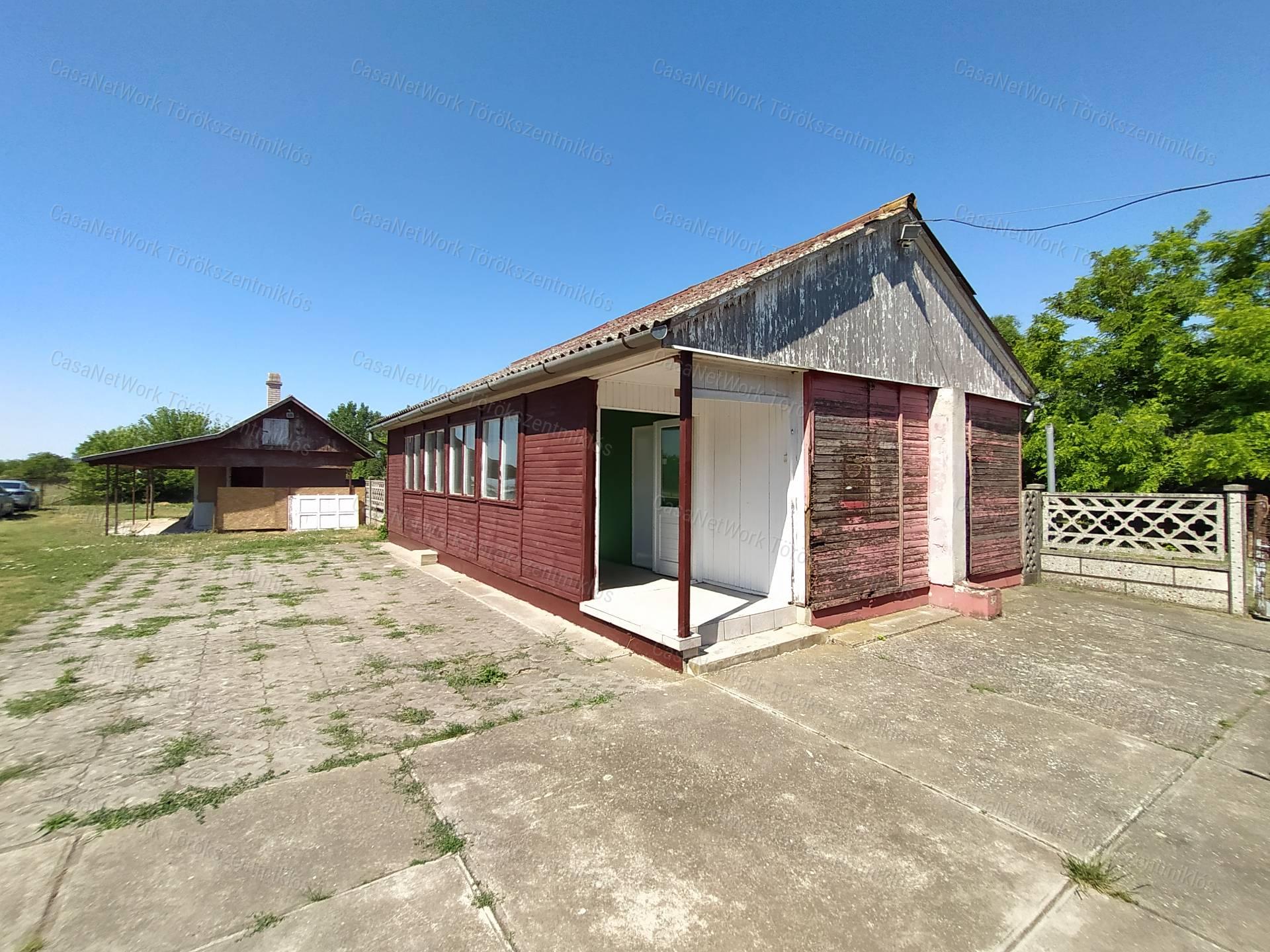 Eladó családi birtok Túrkeve határában!
