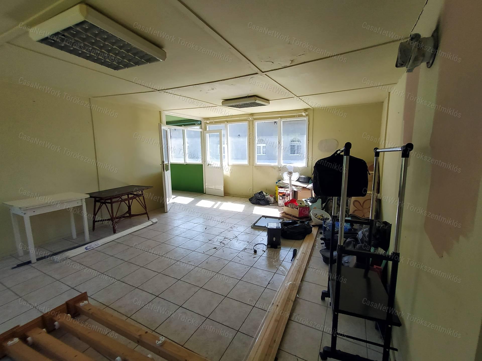 Eladó családi birtok Túrkeve határában!