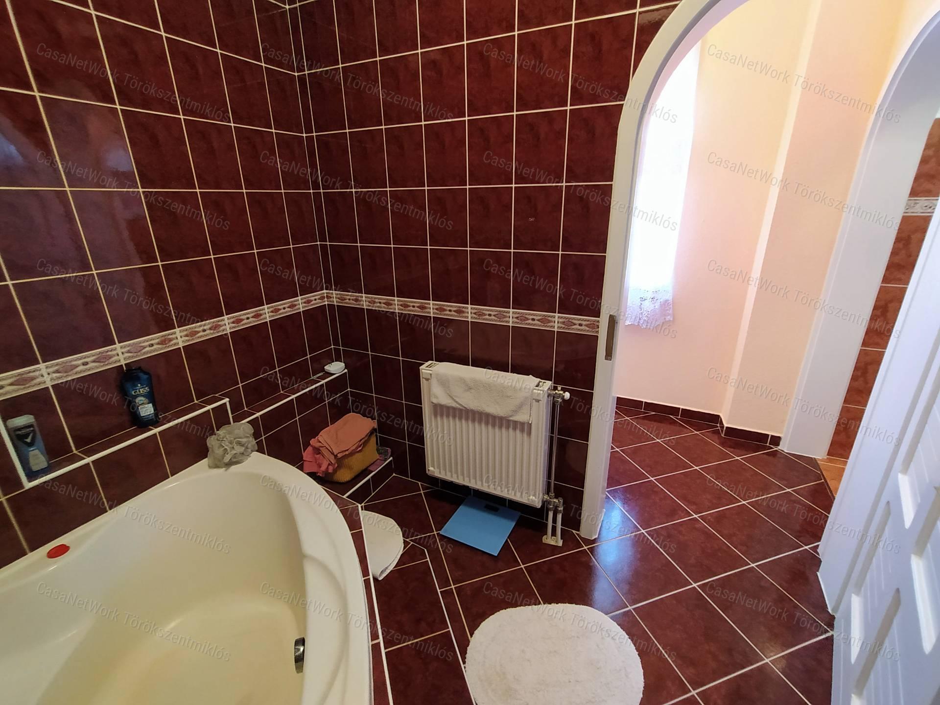 Eladó családi birtok Túrkeve határában!