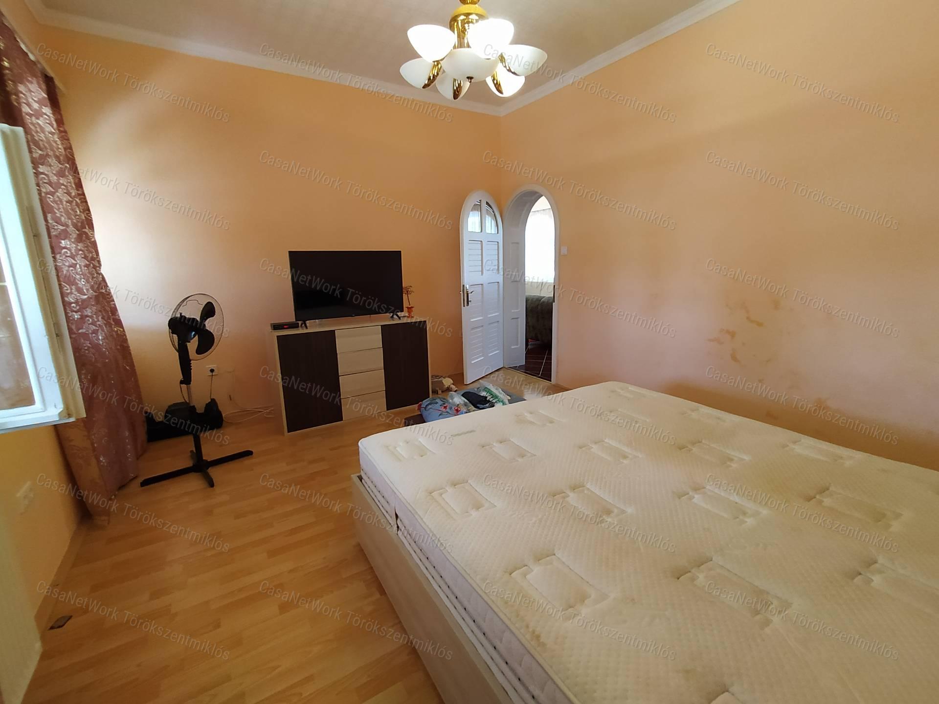Eladó családi birtok Túrkeve határában!