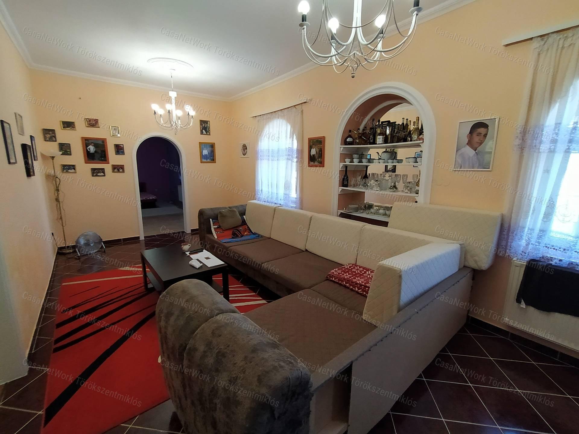 Eladó családi birtok Túrkeve határában!