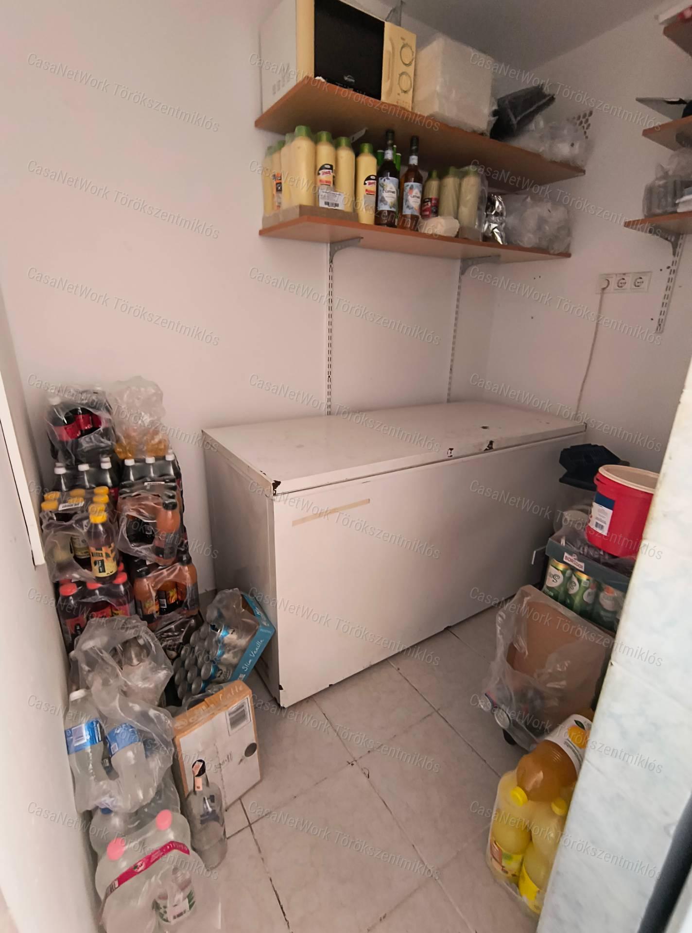 Eladó,Kiadó üzlethelyiség,büfé a túrkevei Termál és Élményfürdőben!