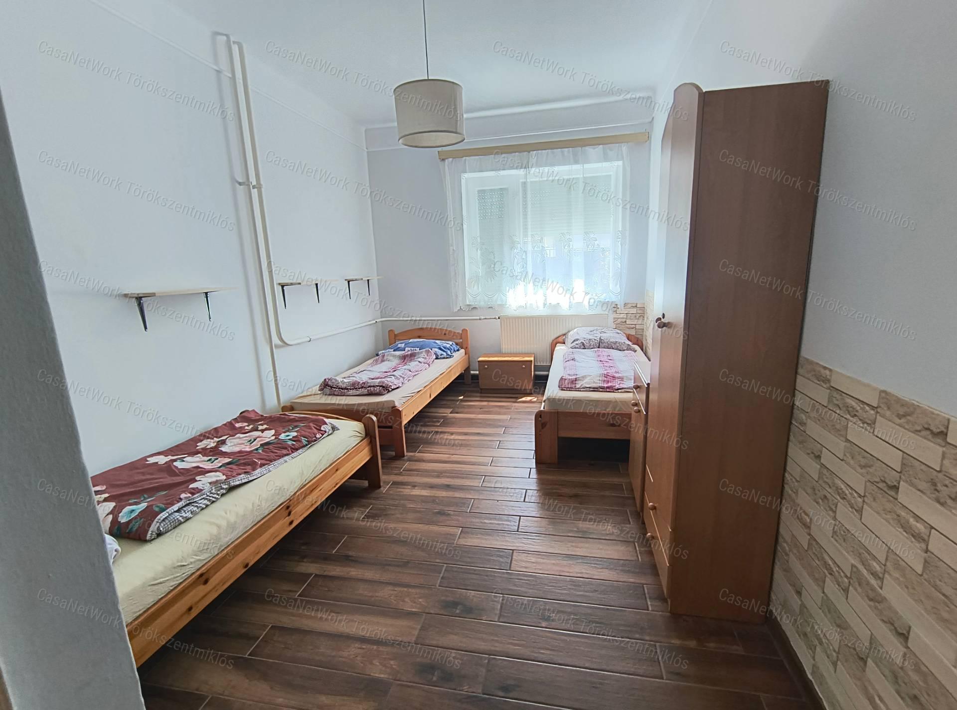Eladó panzió Törökszentmiklós központjában!