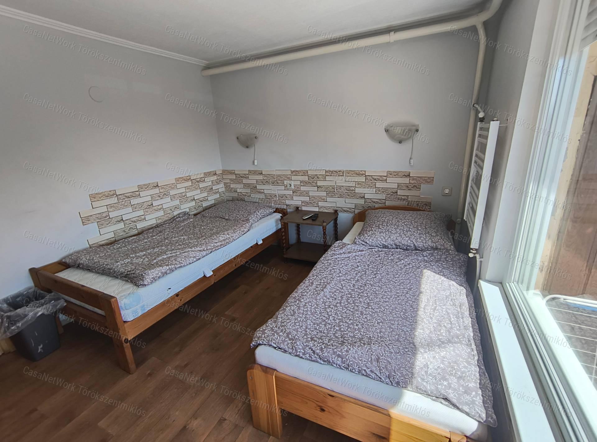 Eladó panzió Törökszentmiklós központjában!