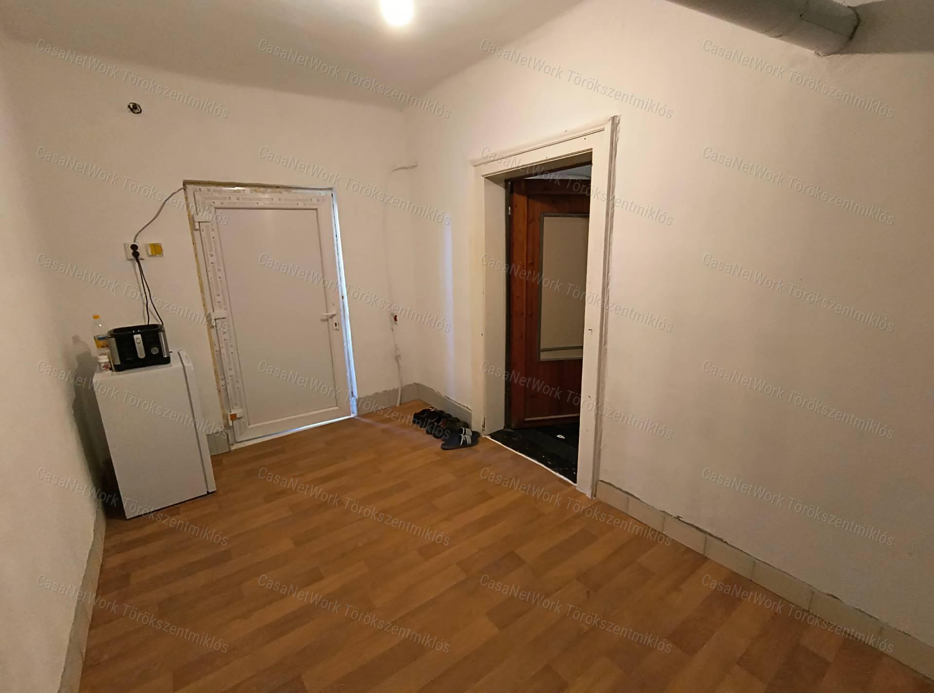 Eladó családi ház Tiszaroffon!