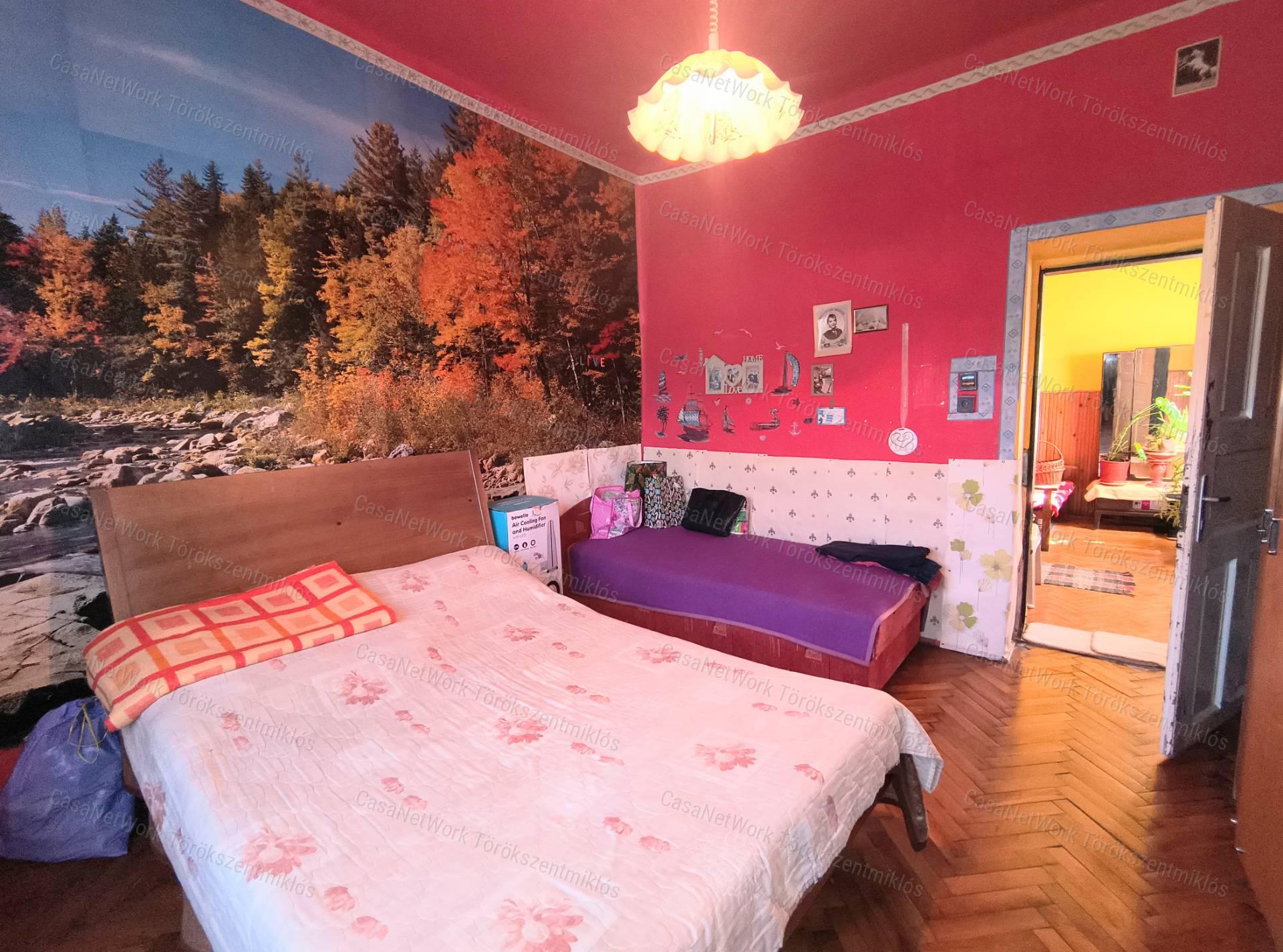 Eladó családi ház Törökszentmiklóson a városközpontban!