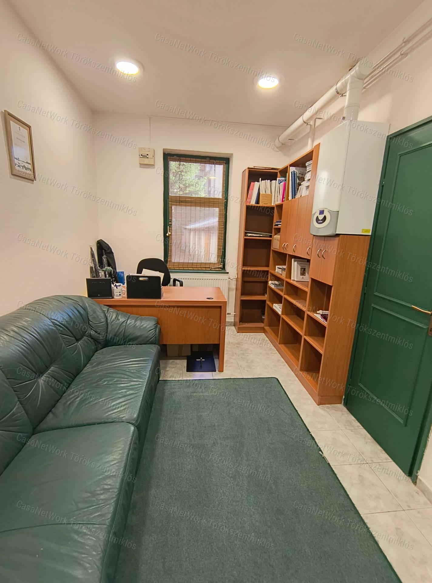 Eladó Iroda Szolnok belvárosában a Bíróság közelében!