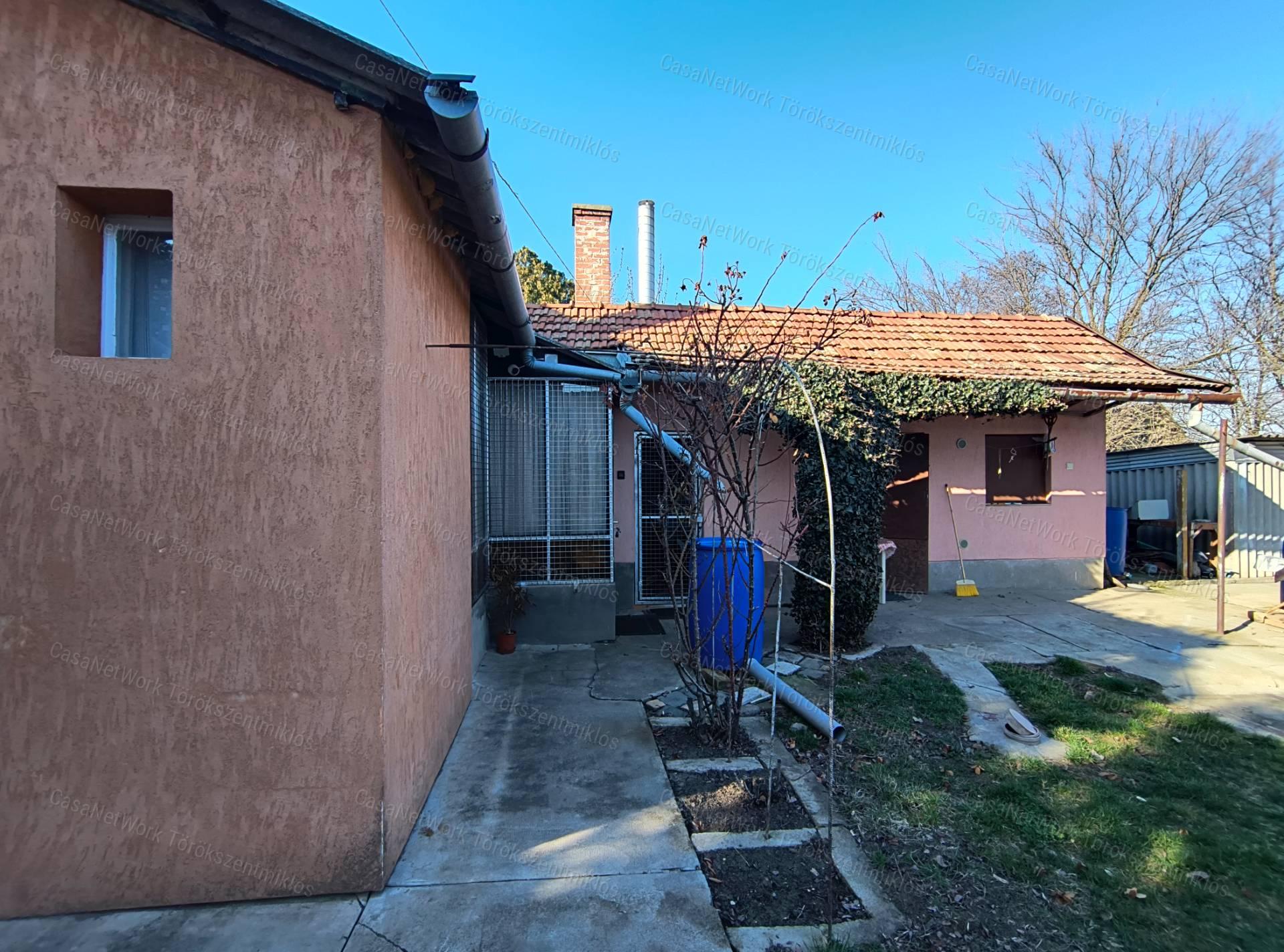 Eladó családi ház Törökszentmiklóson!
