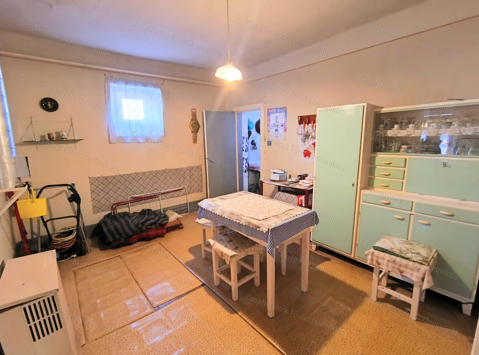 Eladó családi ház Törökszentmiklóson!