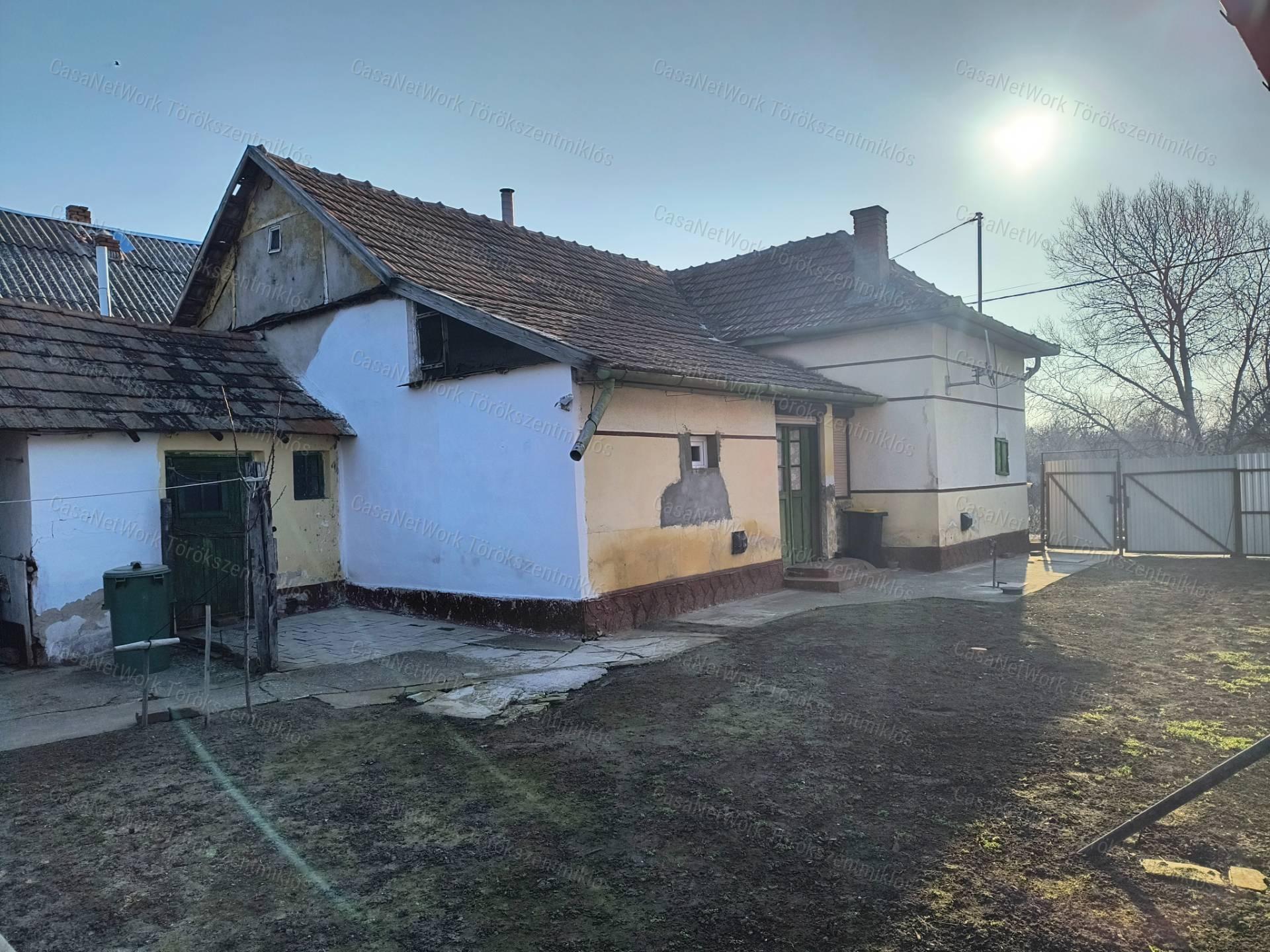 Eladó családi ház Tiszapüspökiben!