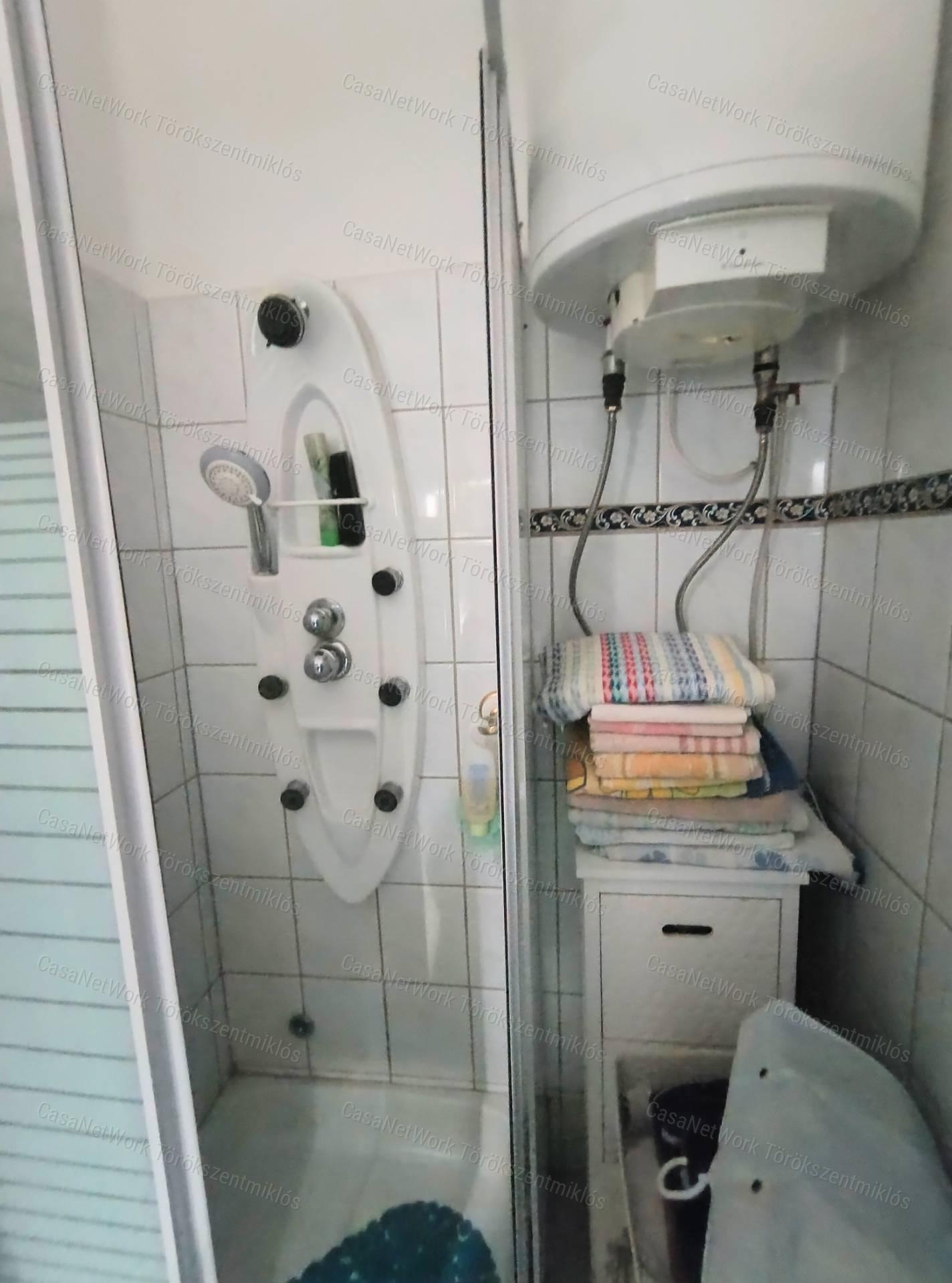 Eladó családi ház Törökszentmiklóson az Alvégen!