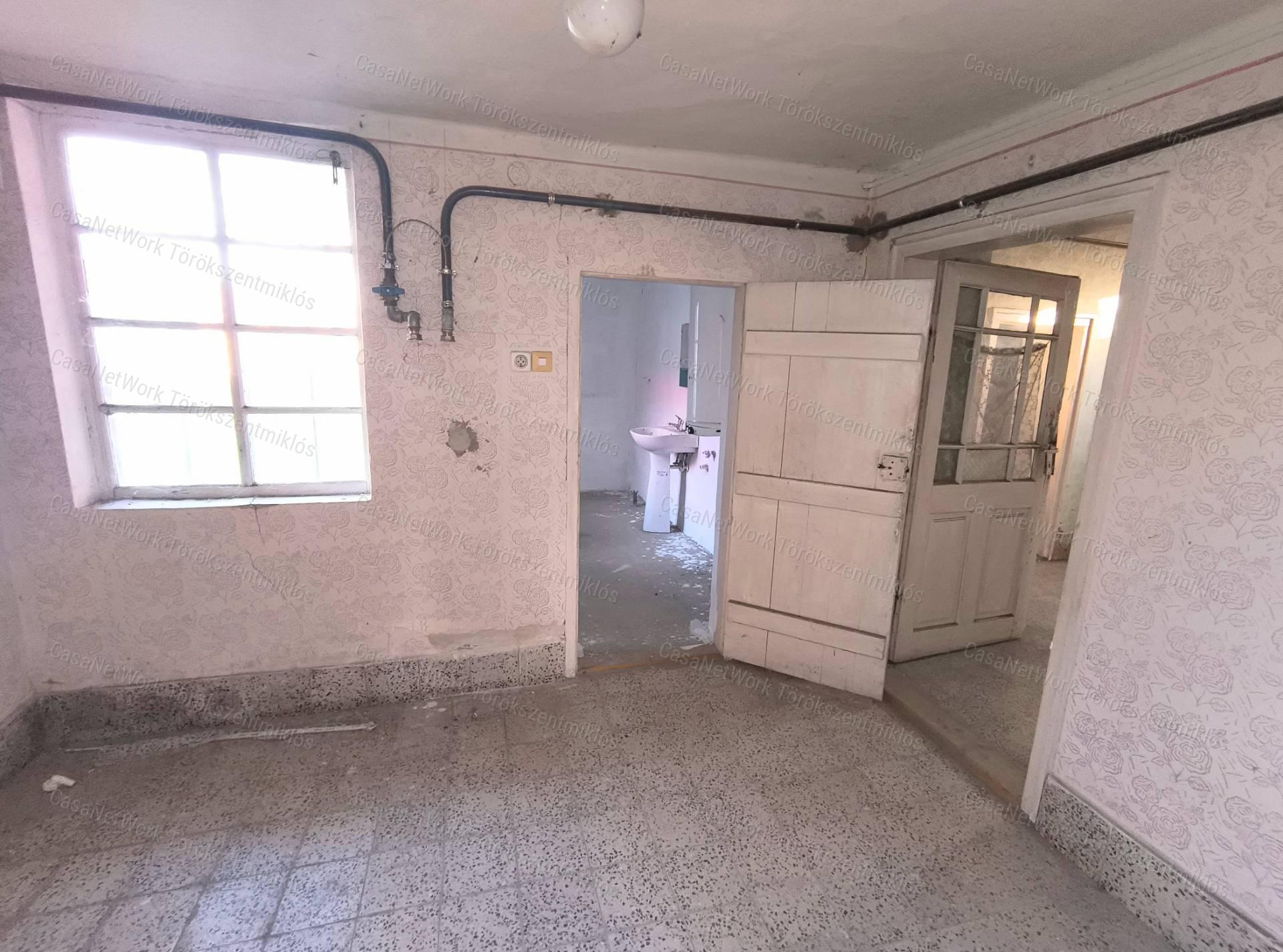 Eladó családi ház Törökszentmiklóson a G-Faluban!