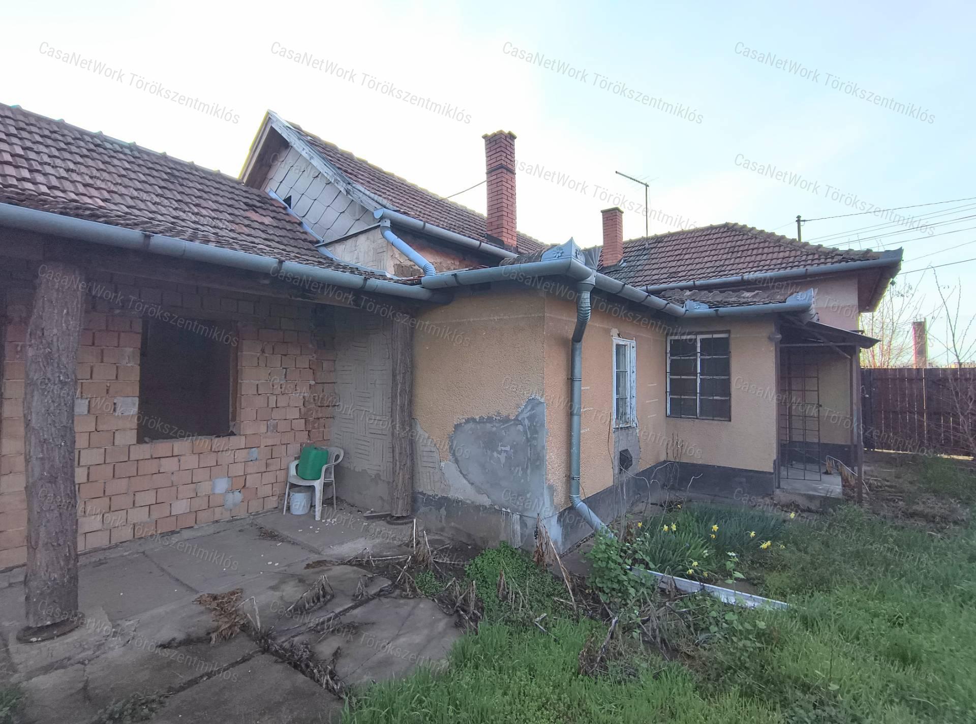 Eladó családi ház Törökszentmiklóson a G-Faluban!