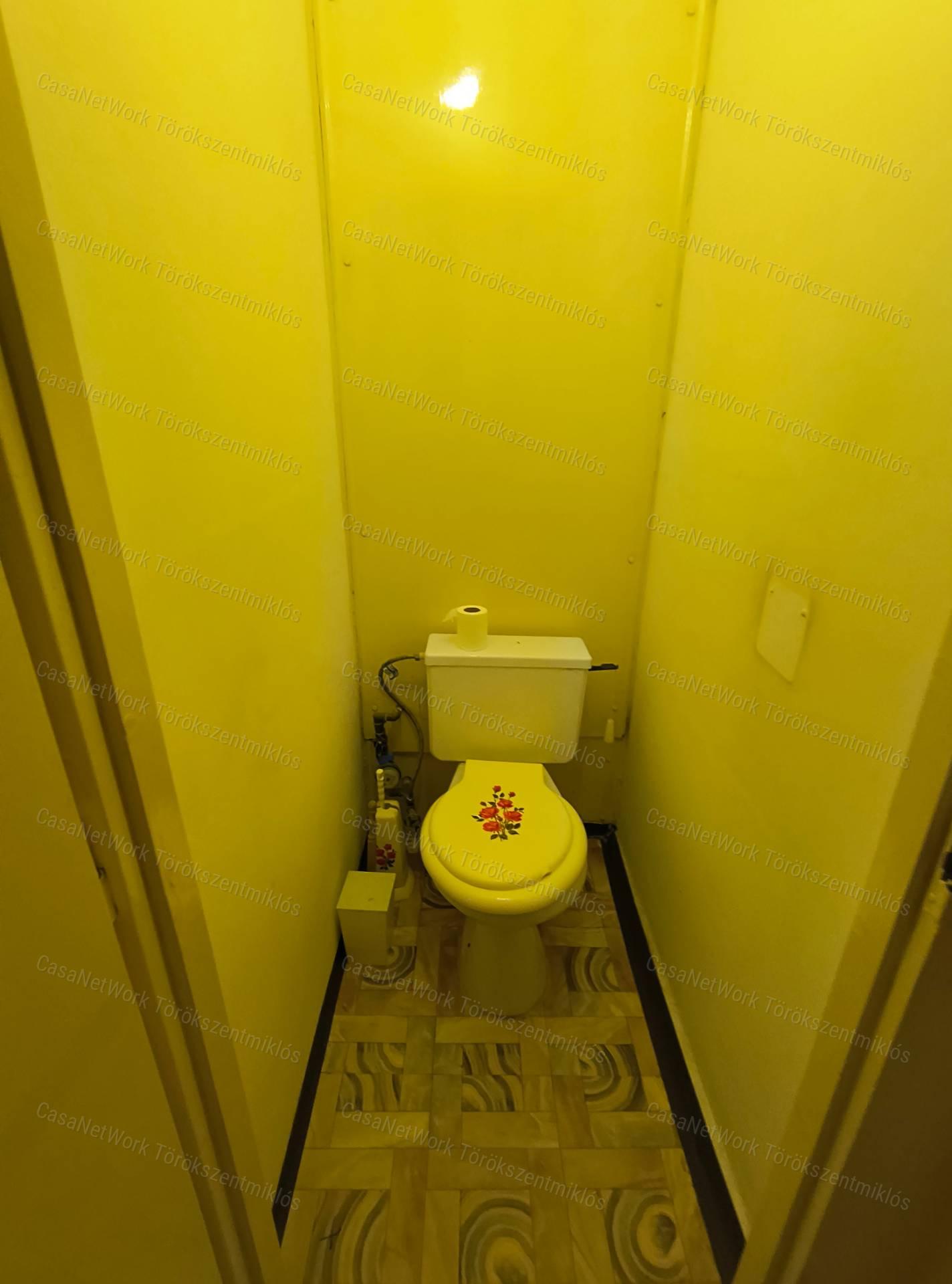 Eladó kétszobás lakás Szolnokon a Széchenyi Lakótelepen!
