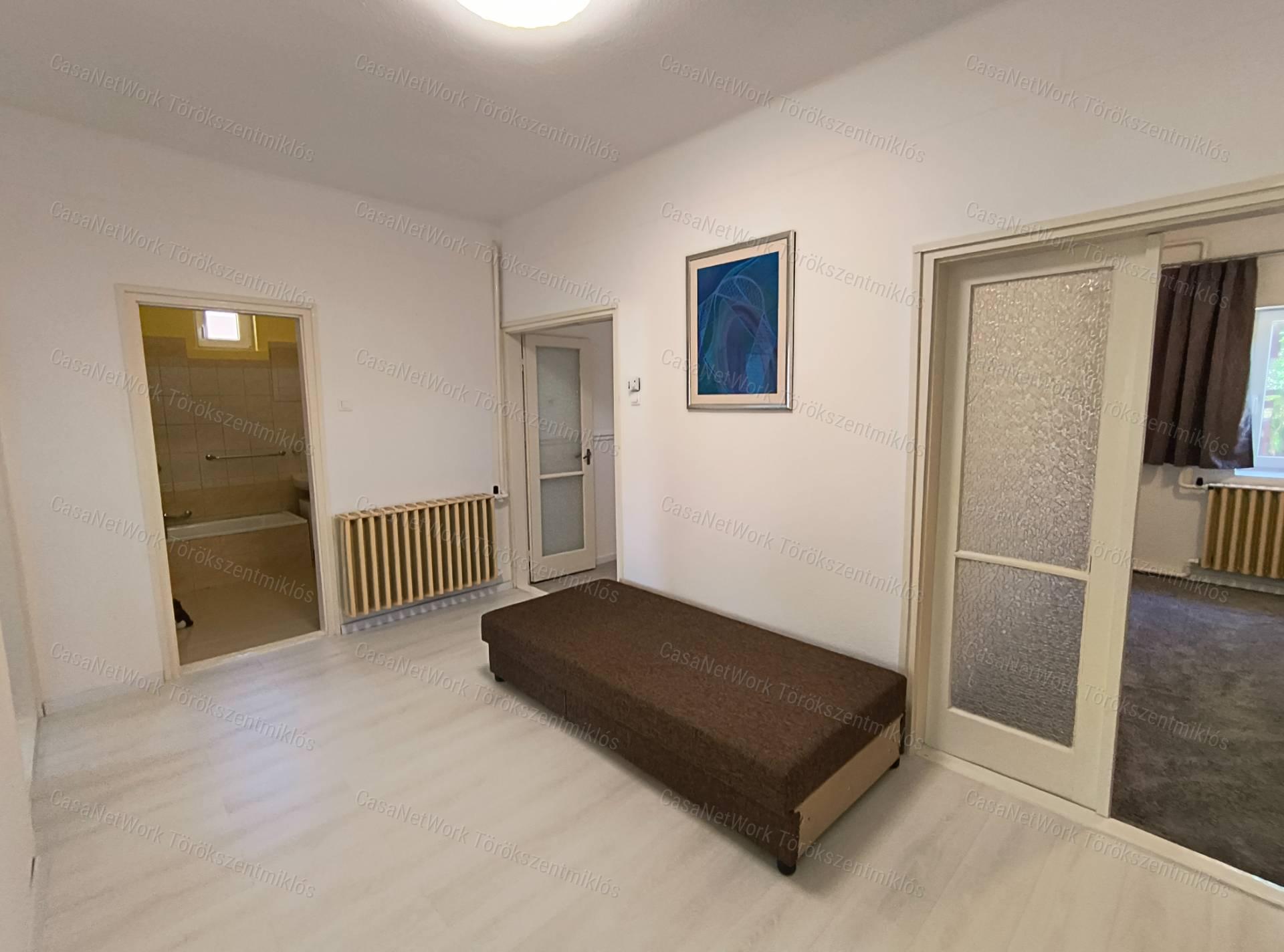 Eladó családi ház Törökszentmiklóson aG-faluban!