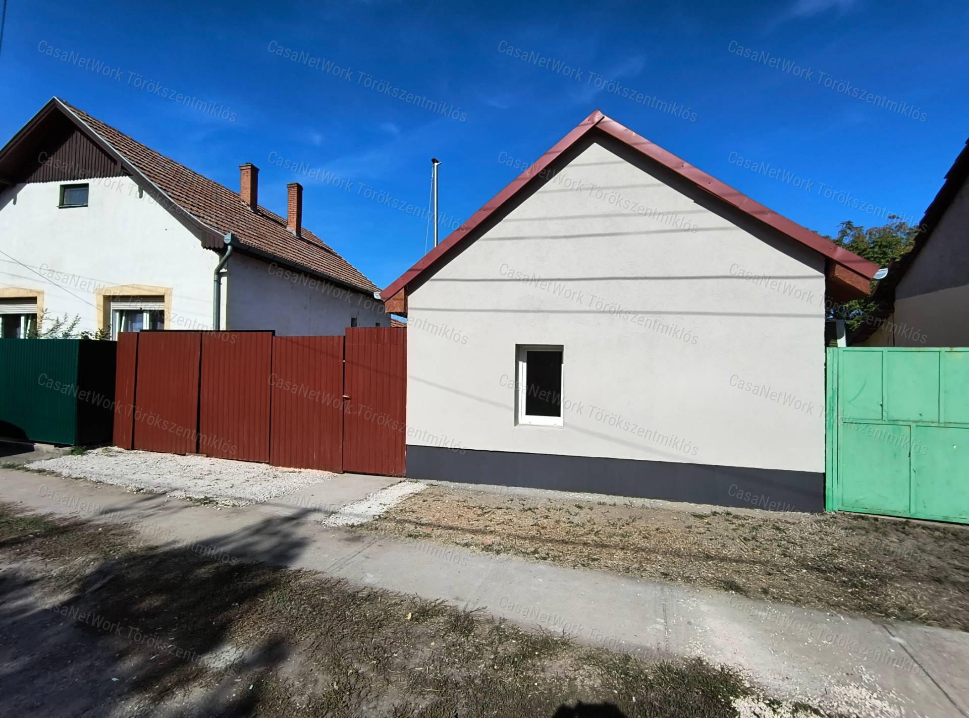 Eladó családi ház Törökszentmiklóson az Alvégen!