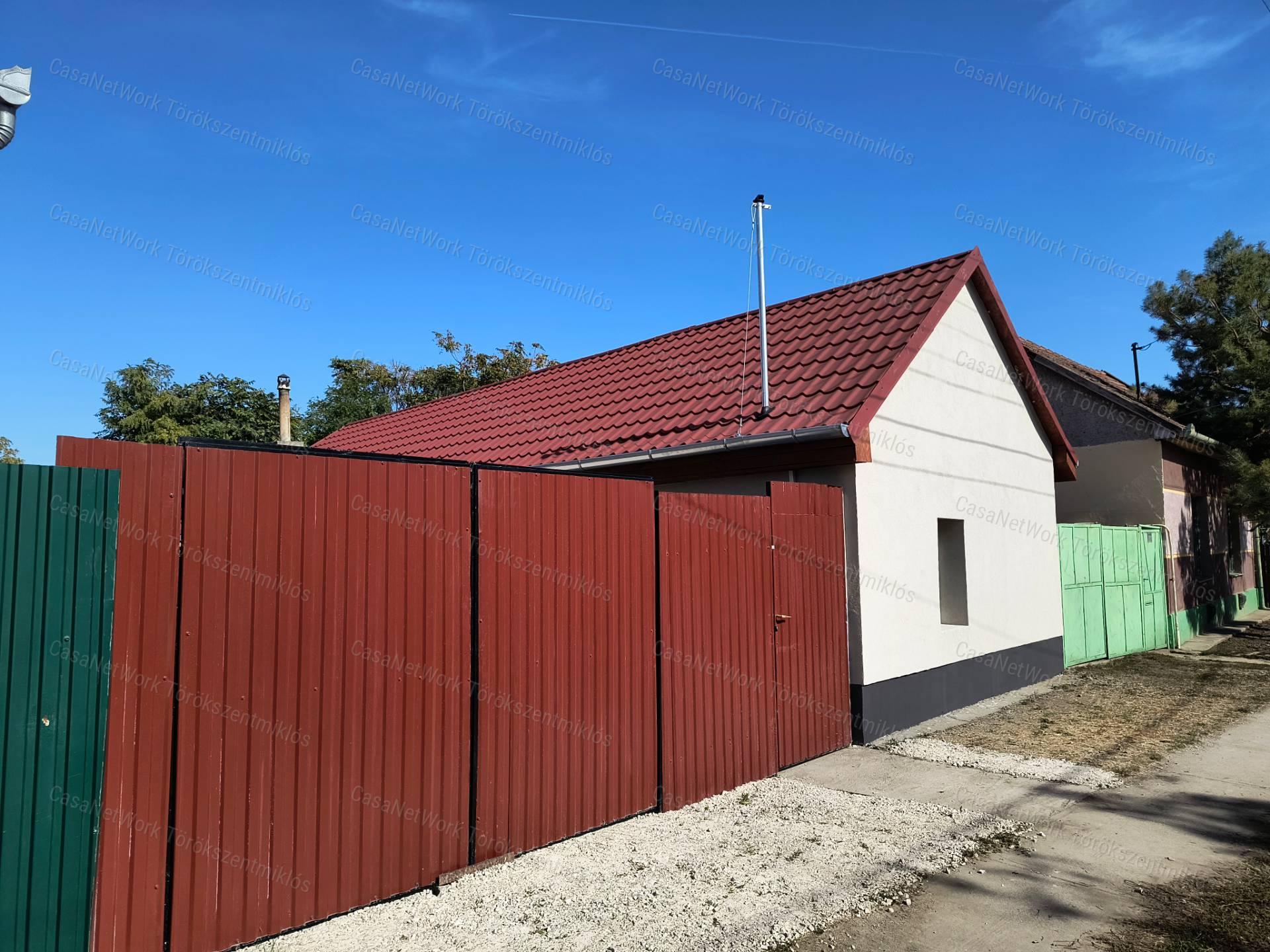 Eladó családi ház Törökszentmiklóson az Alvégen!