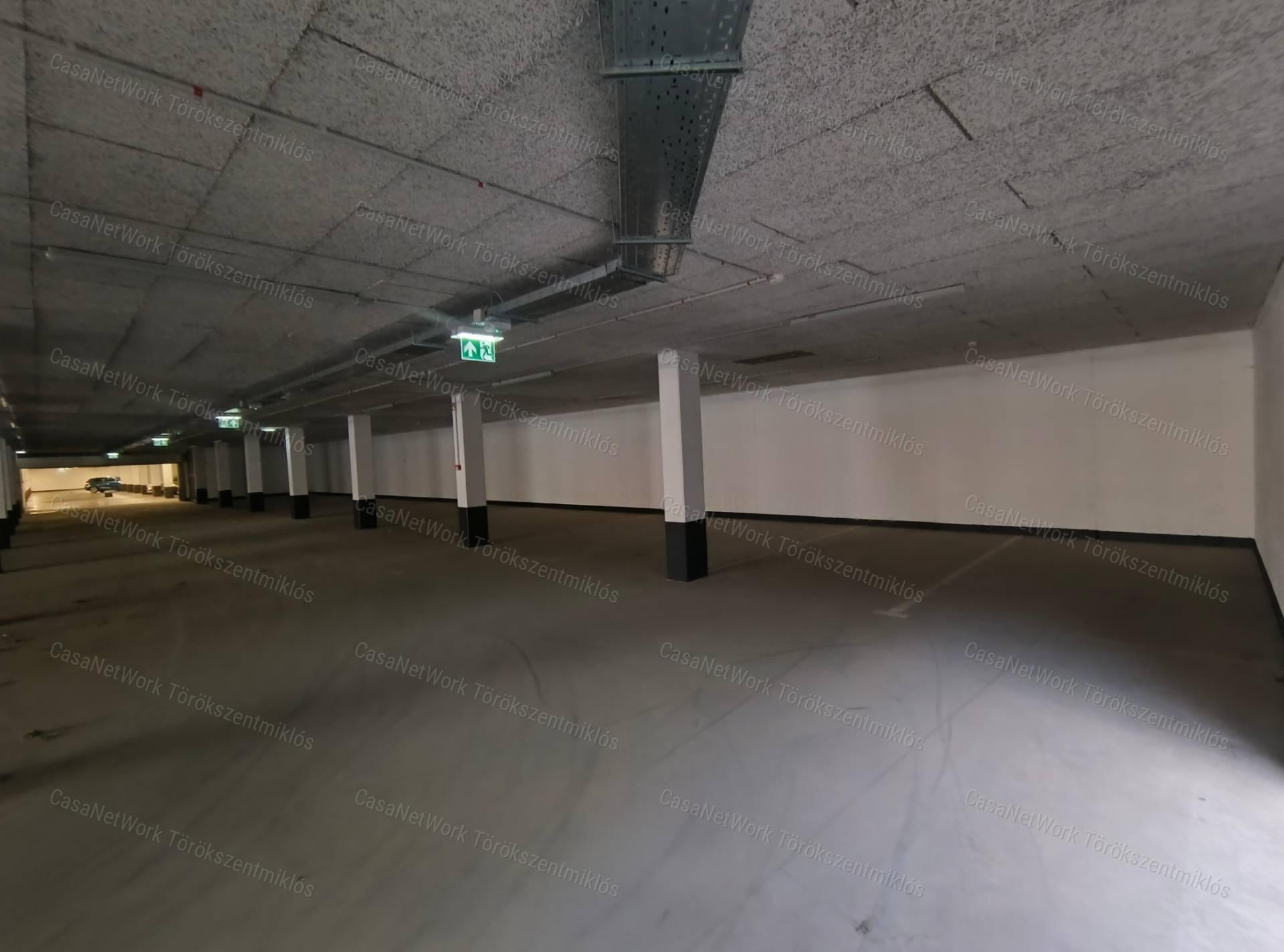 Eladó új építésű garázsok Törökszentmiklós központjában!