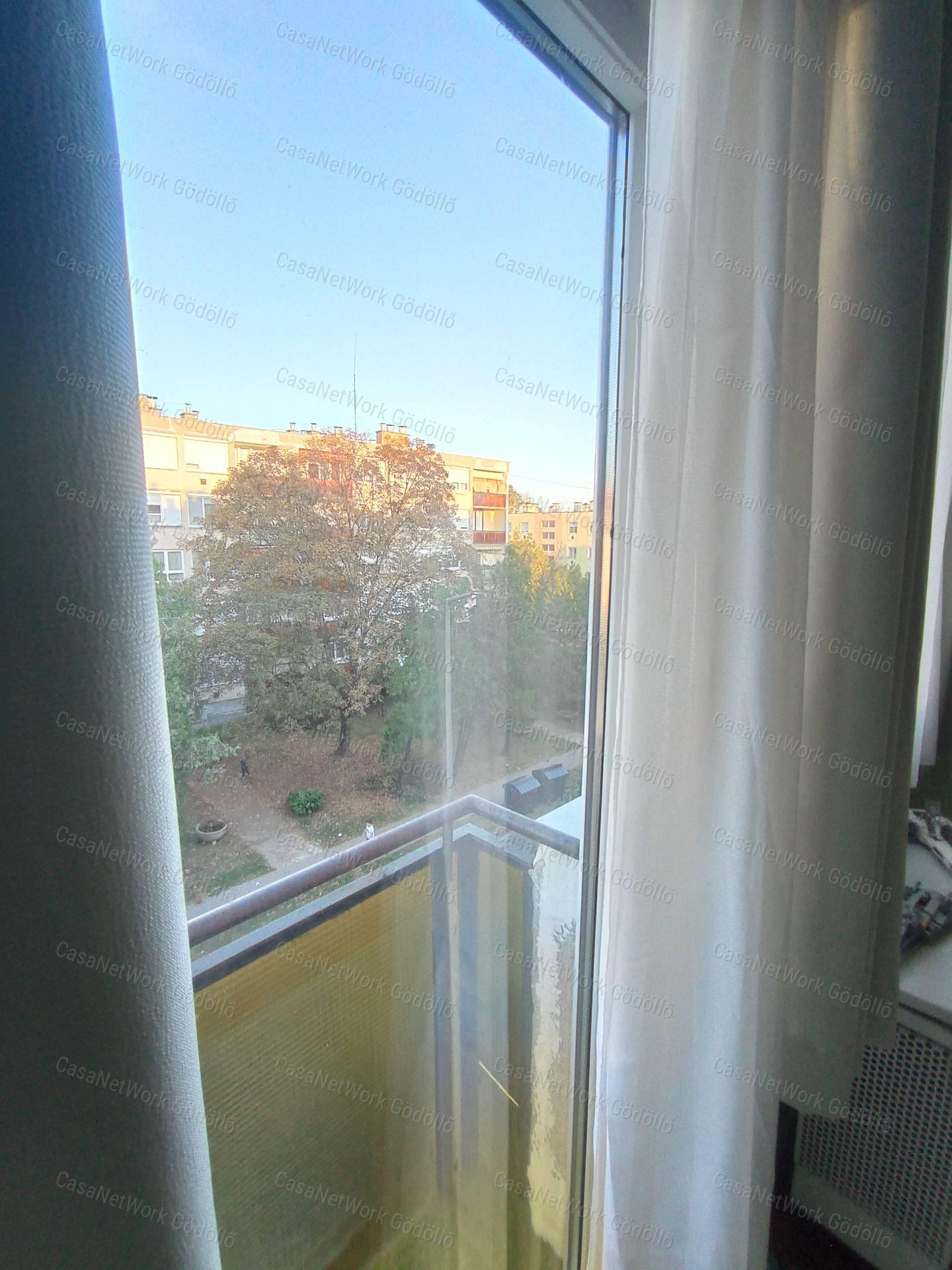 Belvárosi, csendes lakás hosszútávra kiadó