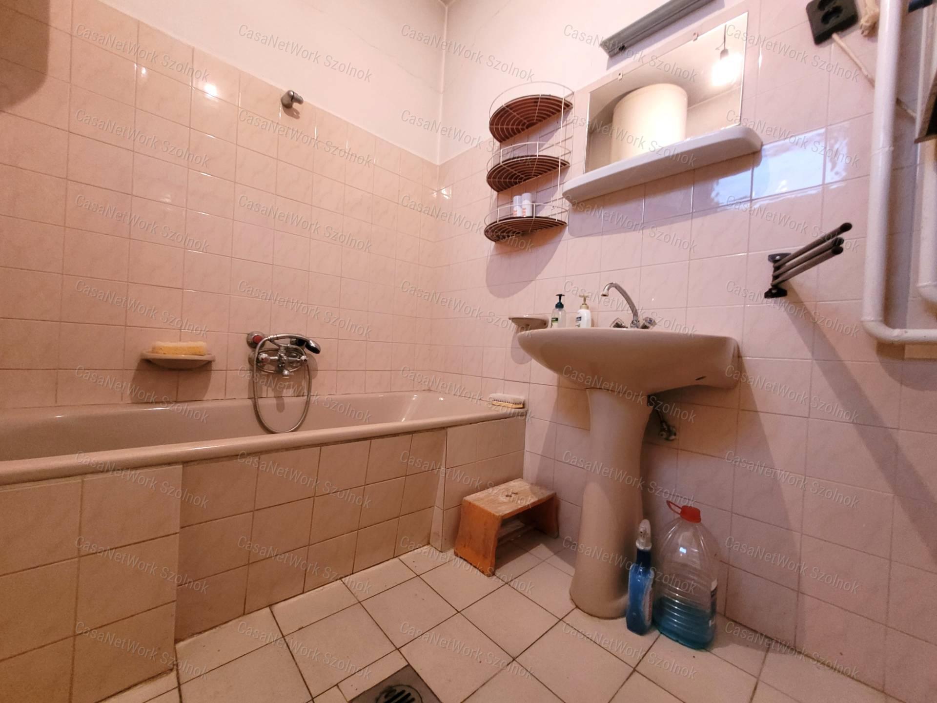 Két generáció? Nagy család? Otthon + vállalkozás egy helyen?