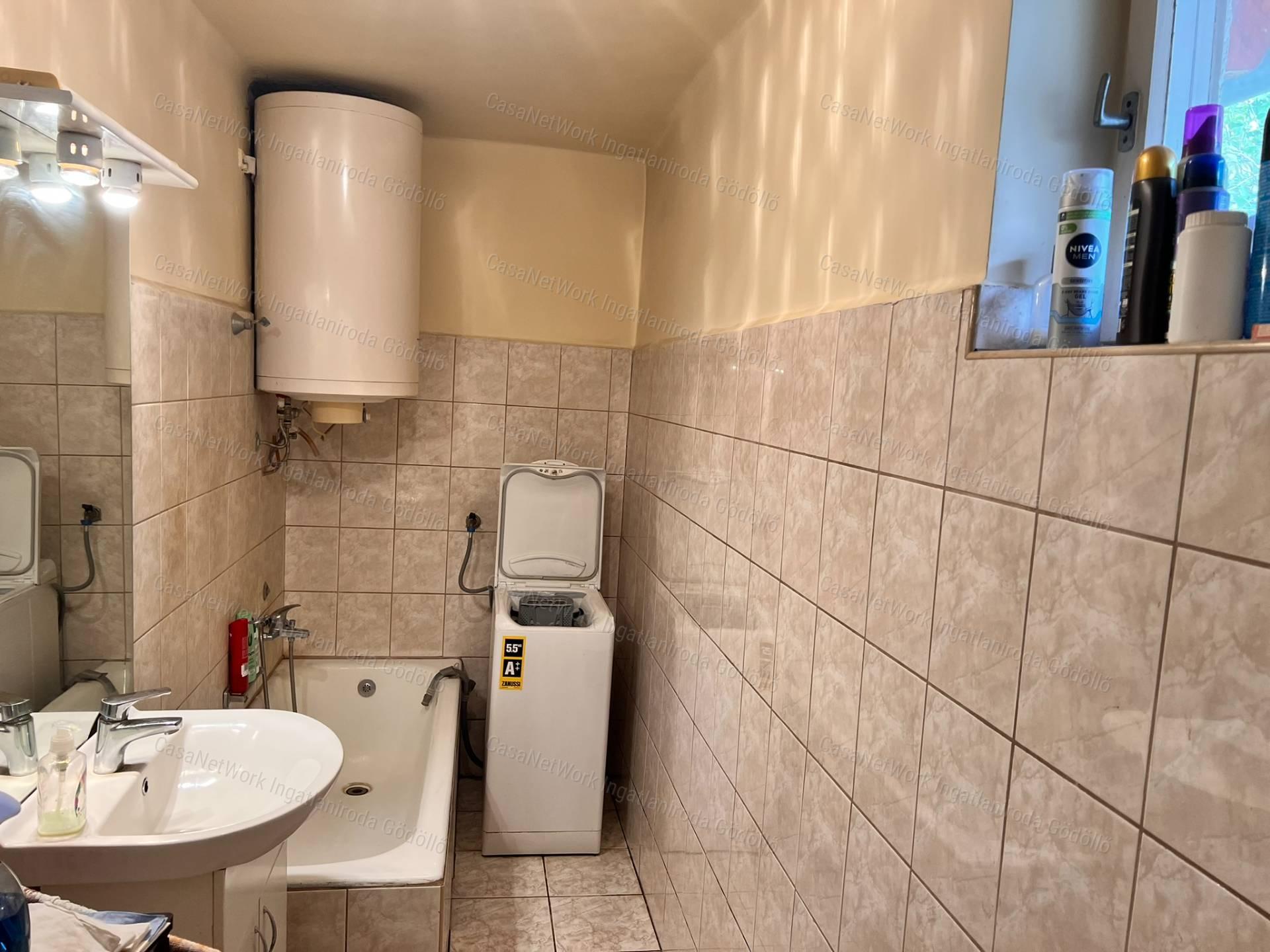 1 hektár a városban, lélegzetelállító panorámával
