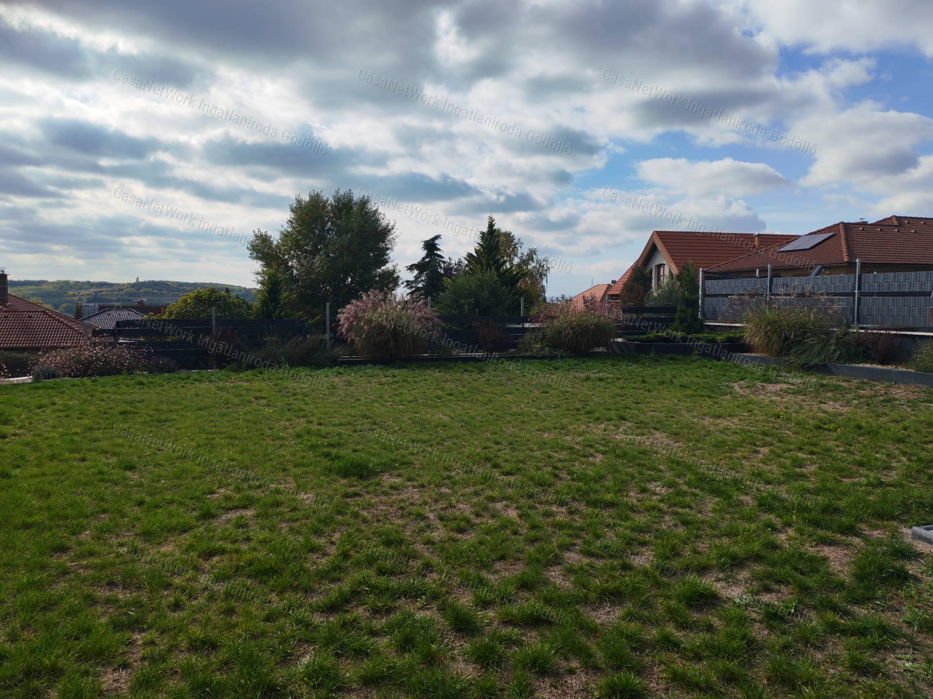 Prémium Családi Ház, Mogyoród Panorámás Részén!