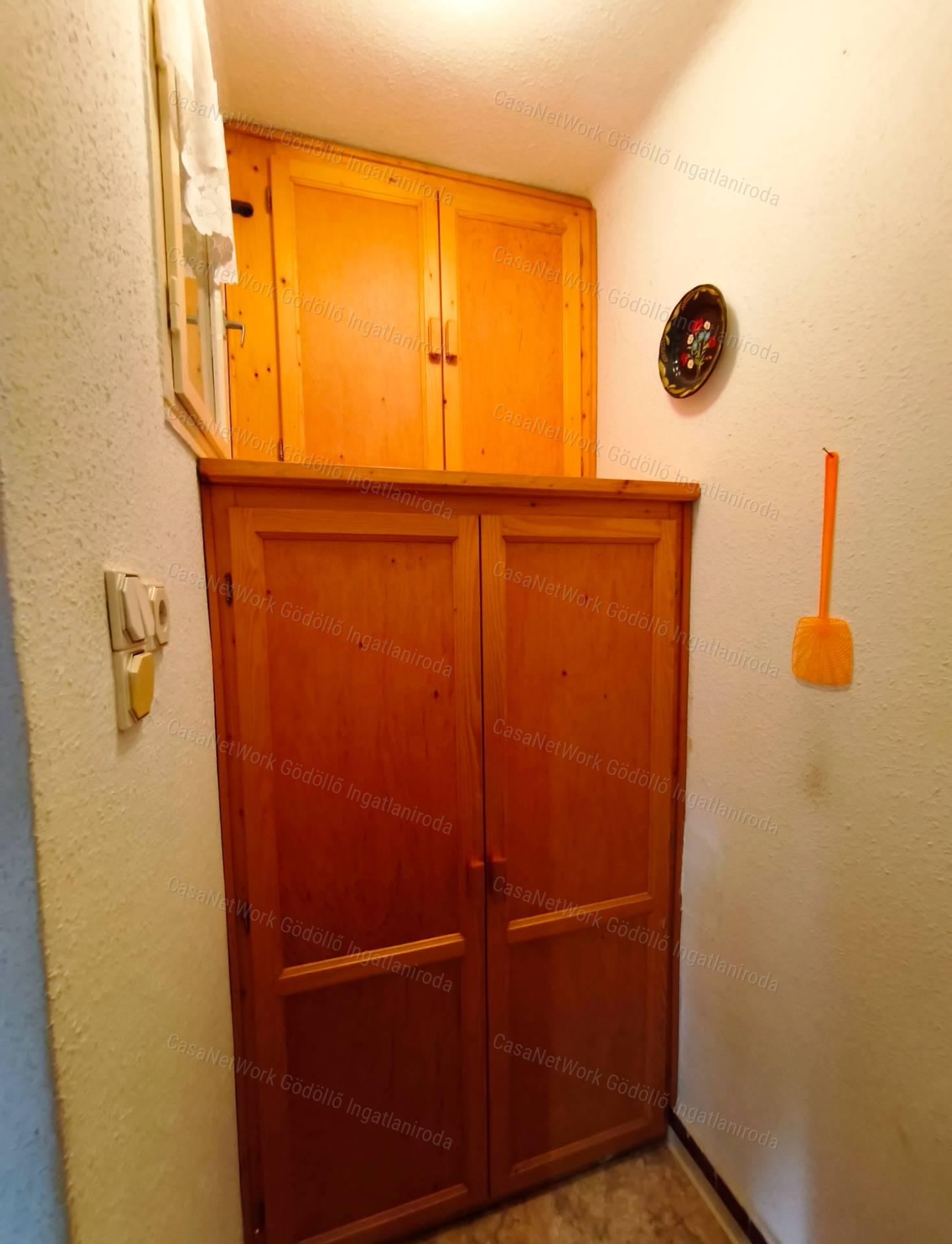 Élhető családi ház csendes kerttel