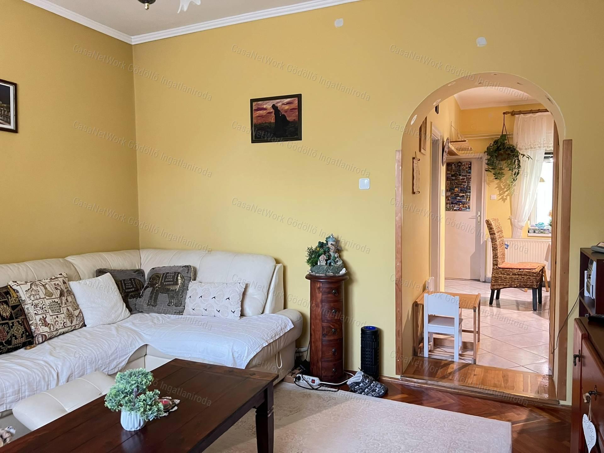 Családi ház egybenyitható apartmannal