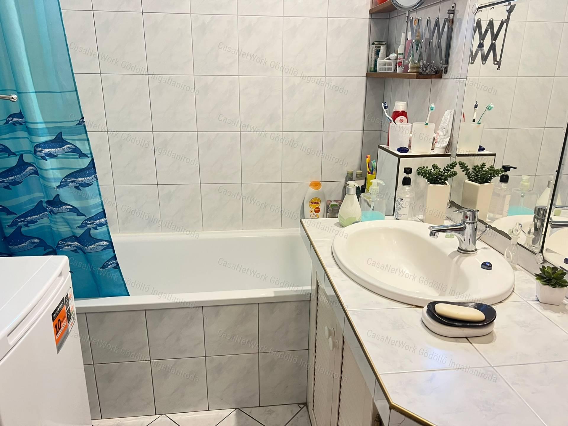 Családi ház egybenyitható apartmannal