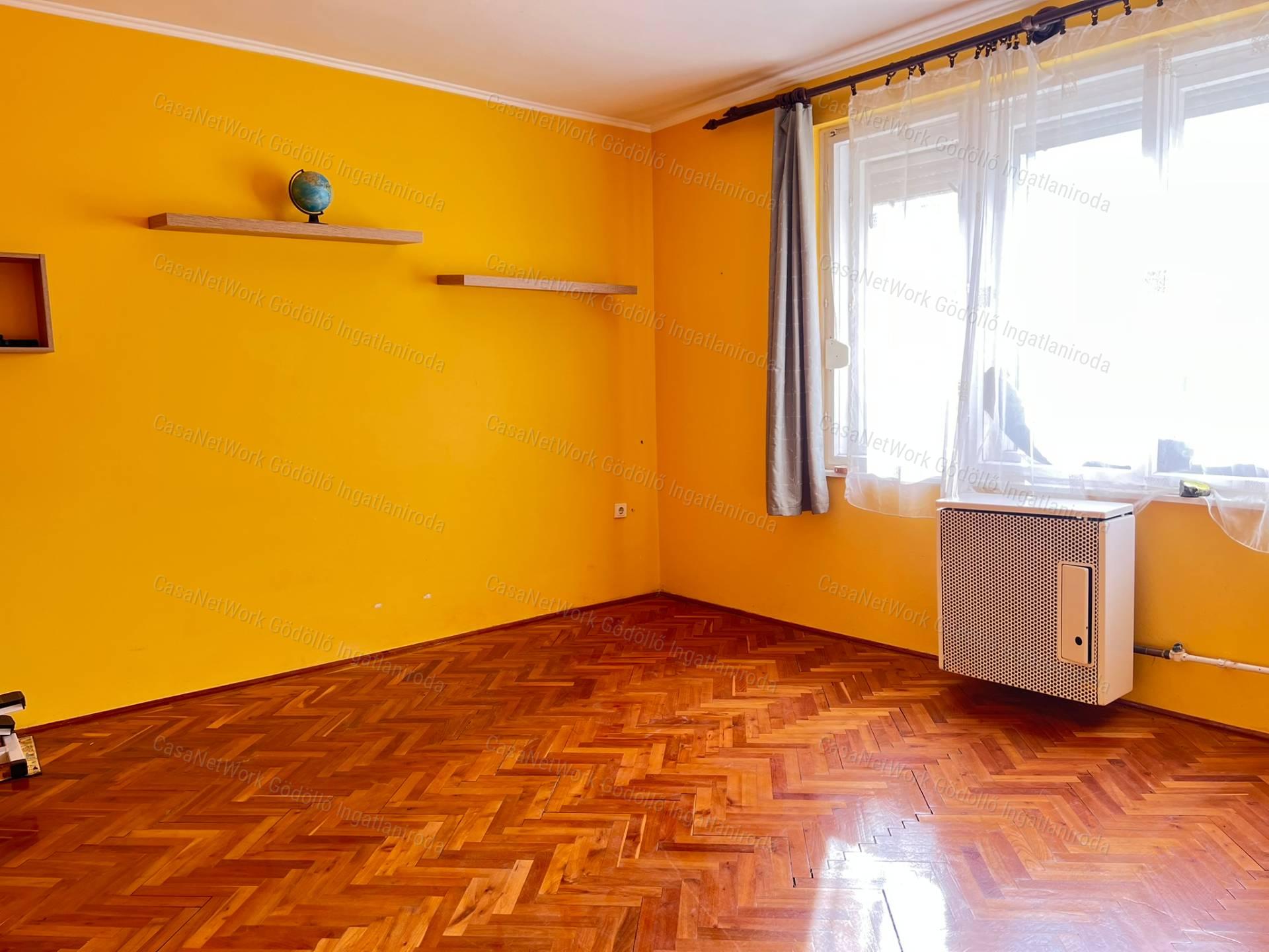 Családi ház egybenyitható apartmannal
