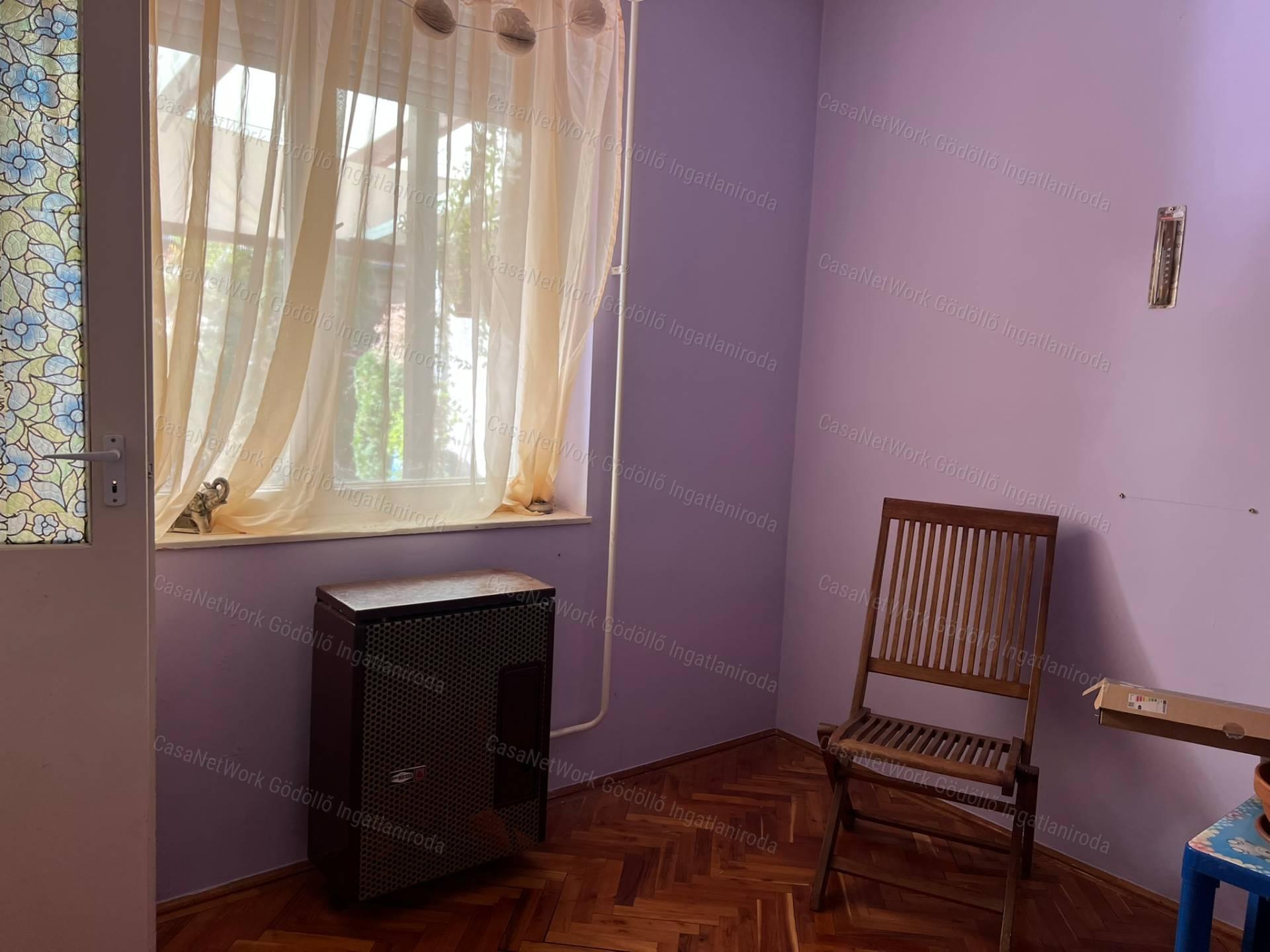 Családi ház egybenyitható apartmannal