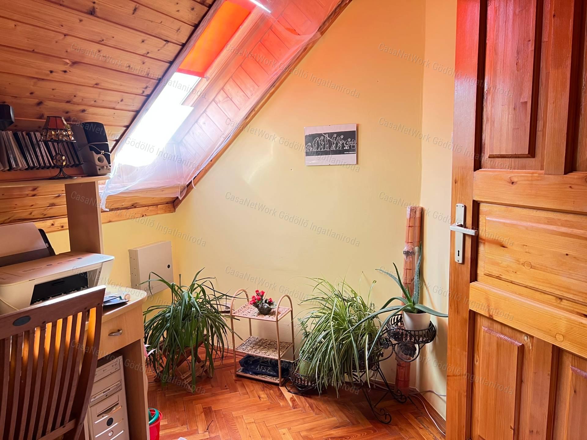 Családi ház egybenyitható apartmannal
