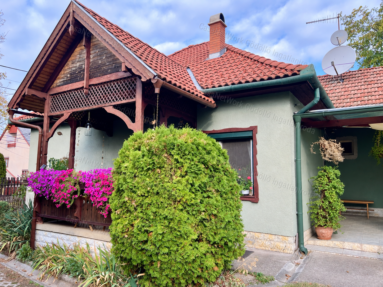Családi ház egybenyitható apartmannal
