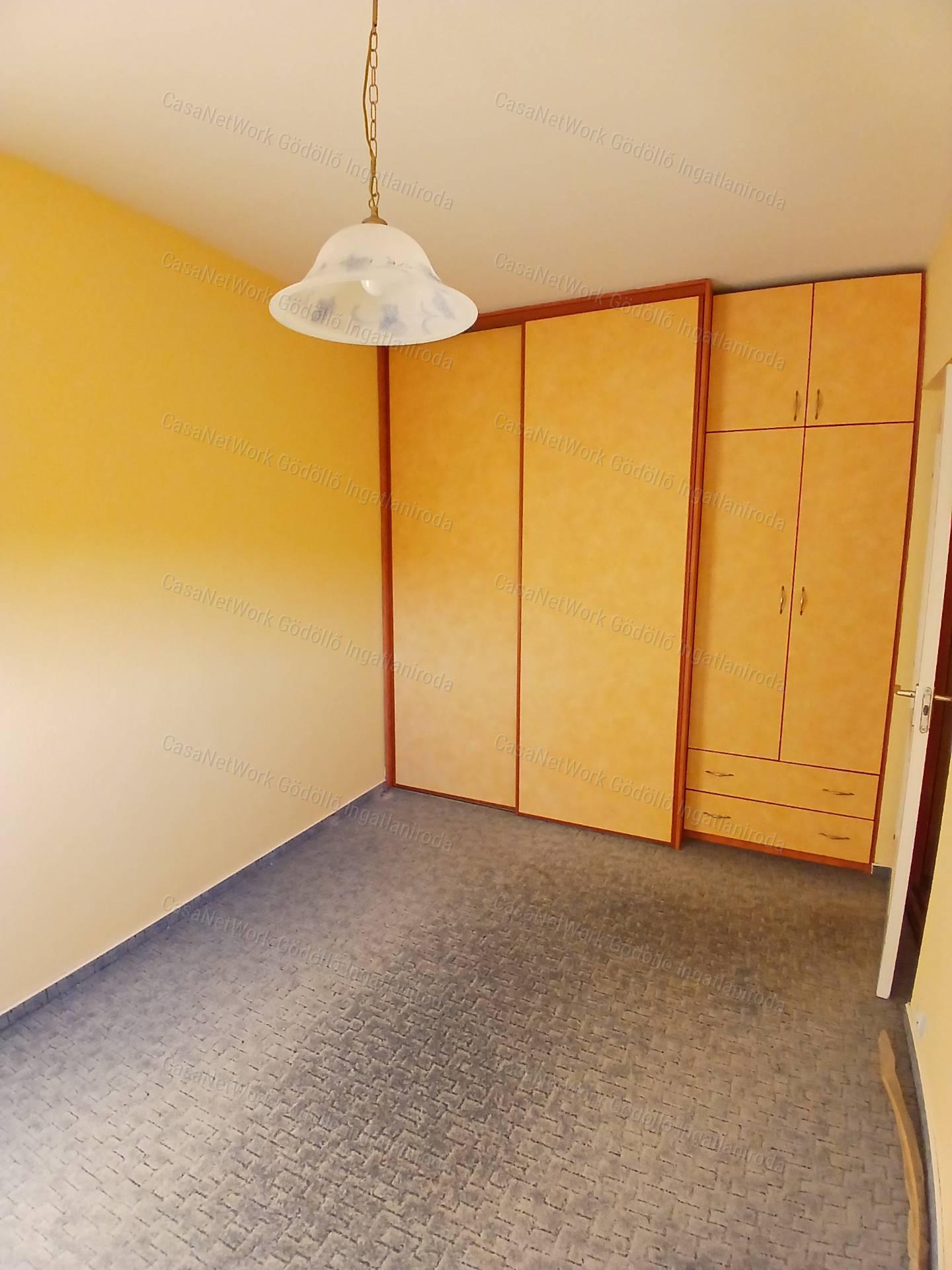Belvárosban 2 szobás lakás kiadó