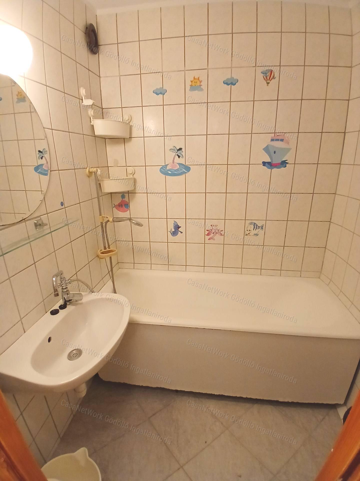 Belvárosban 2 szobás lakás kiadó