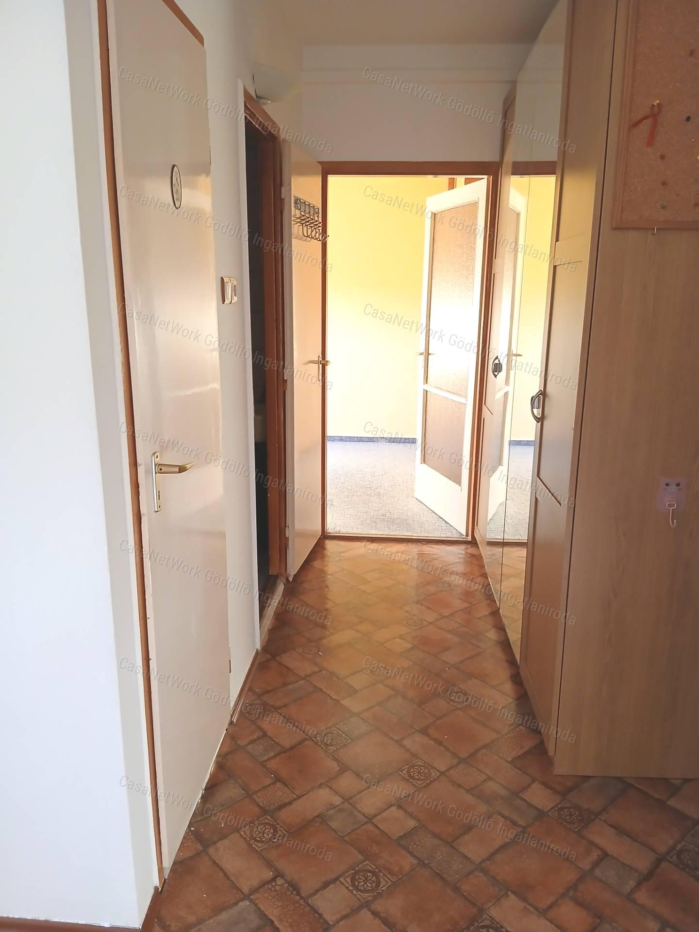 Belvárosban 2 szobás lakás kiadó