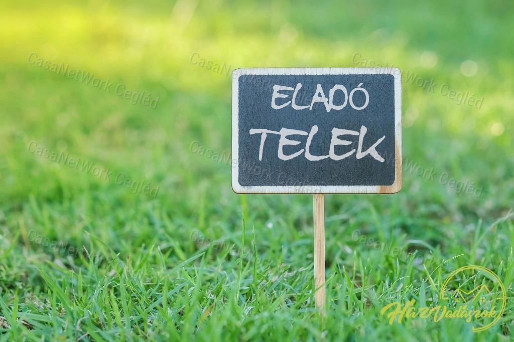 Eladó telek - Cegléd (21856369) - megveszLAK.hu