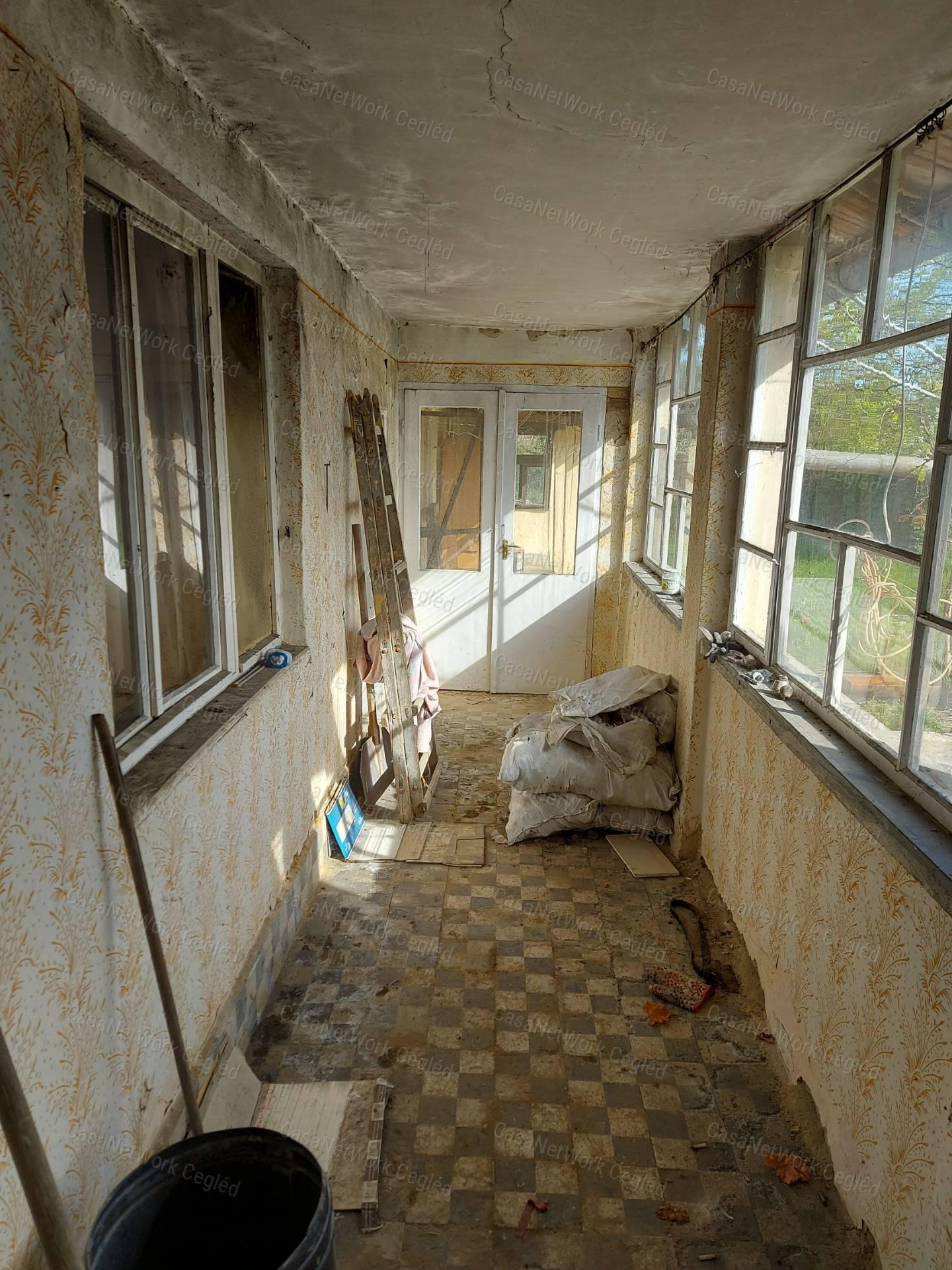 ELADÓ ABÁDSZALÓKON 110 m2 CSALÁDI HÁZ